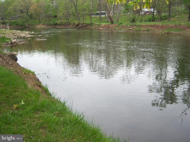 RIVER RIDGE - Residential