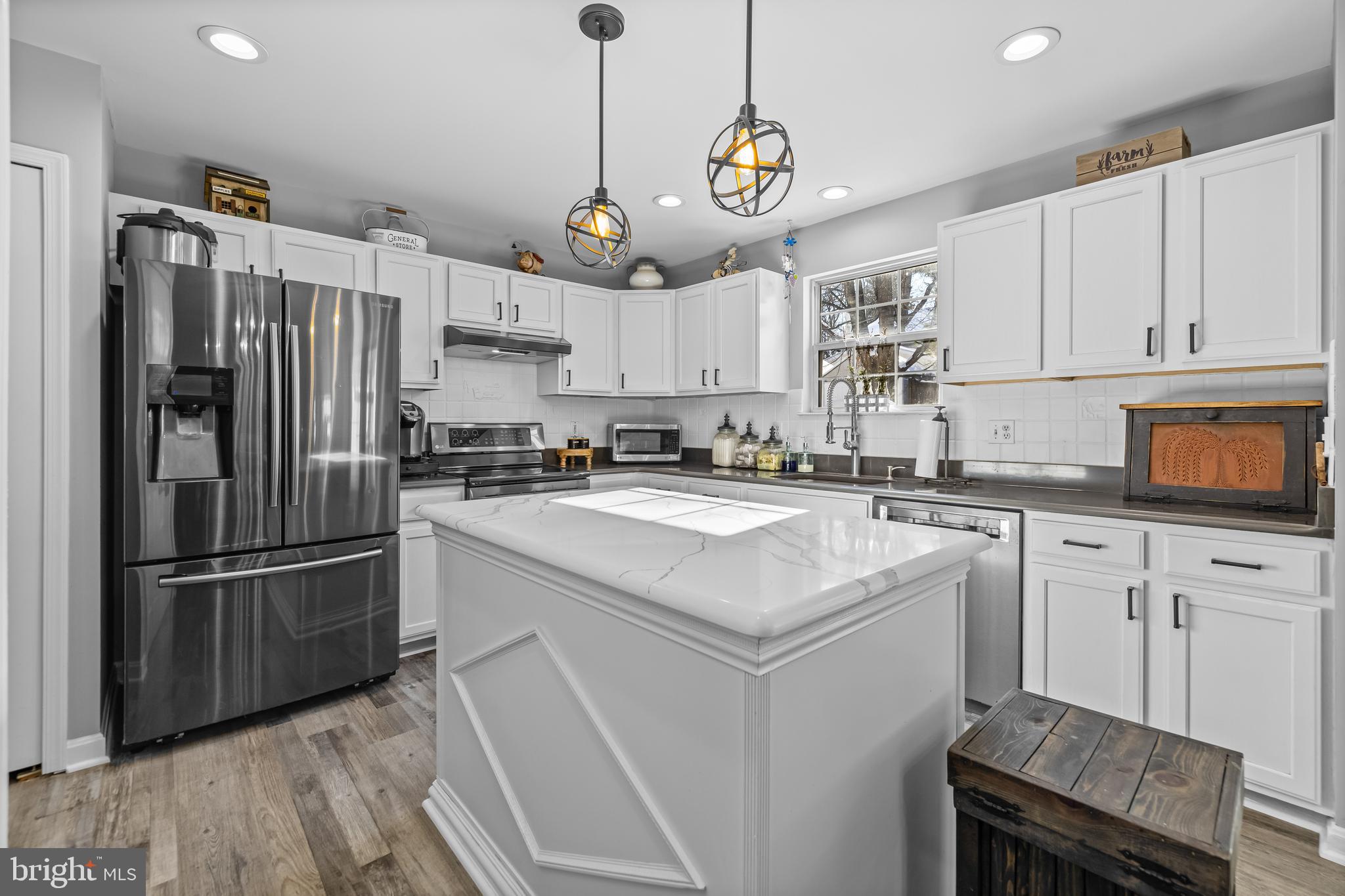 DEFLORA - Residential