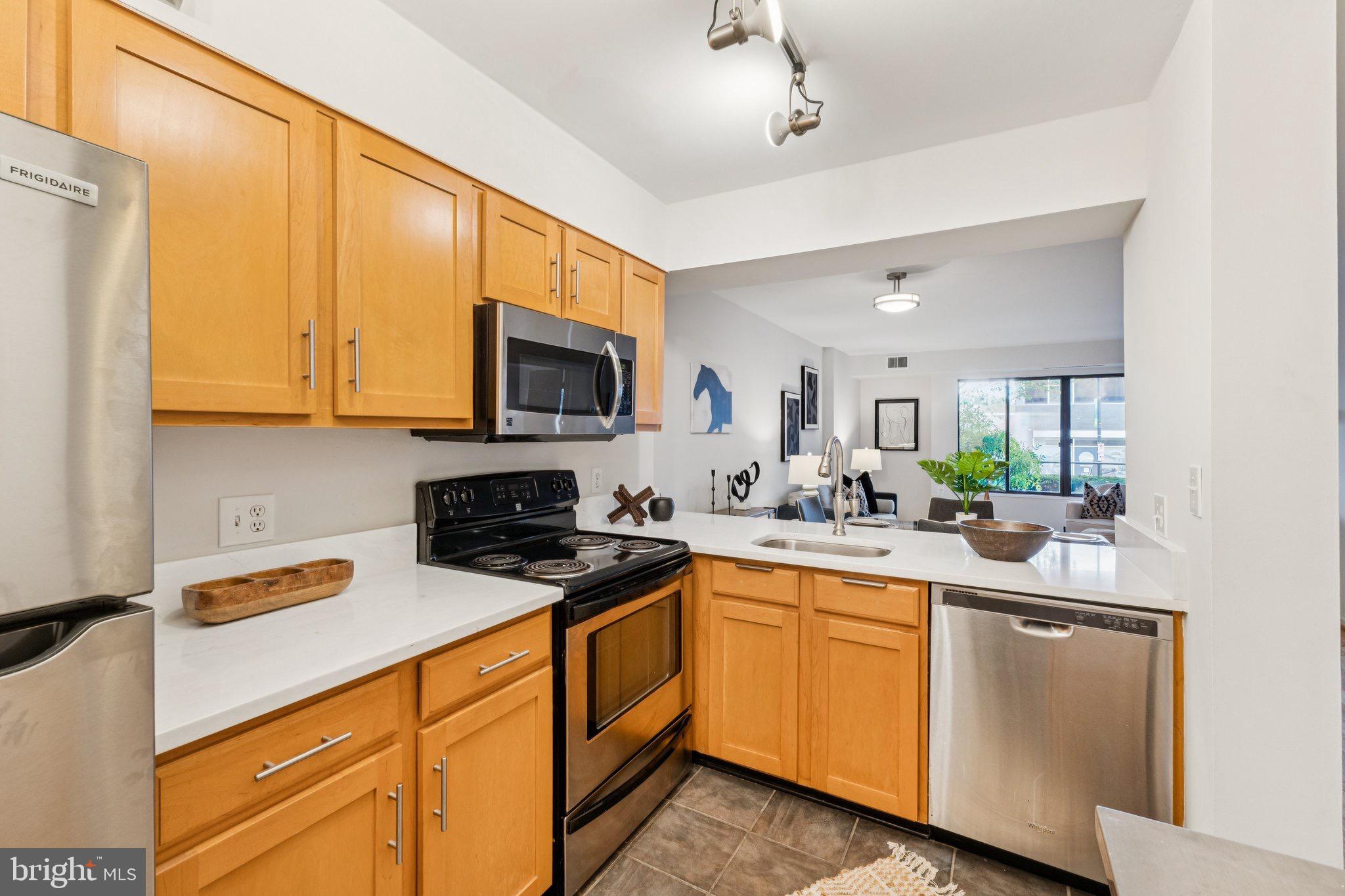 2320 WISCONSIN AVENUE NW 105