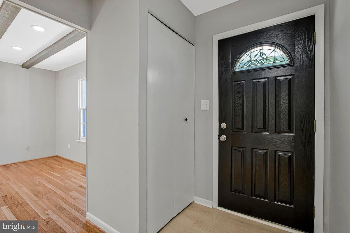 1224 PLEASANT VALLEY DRIVE