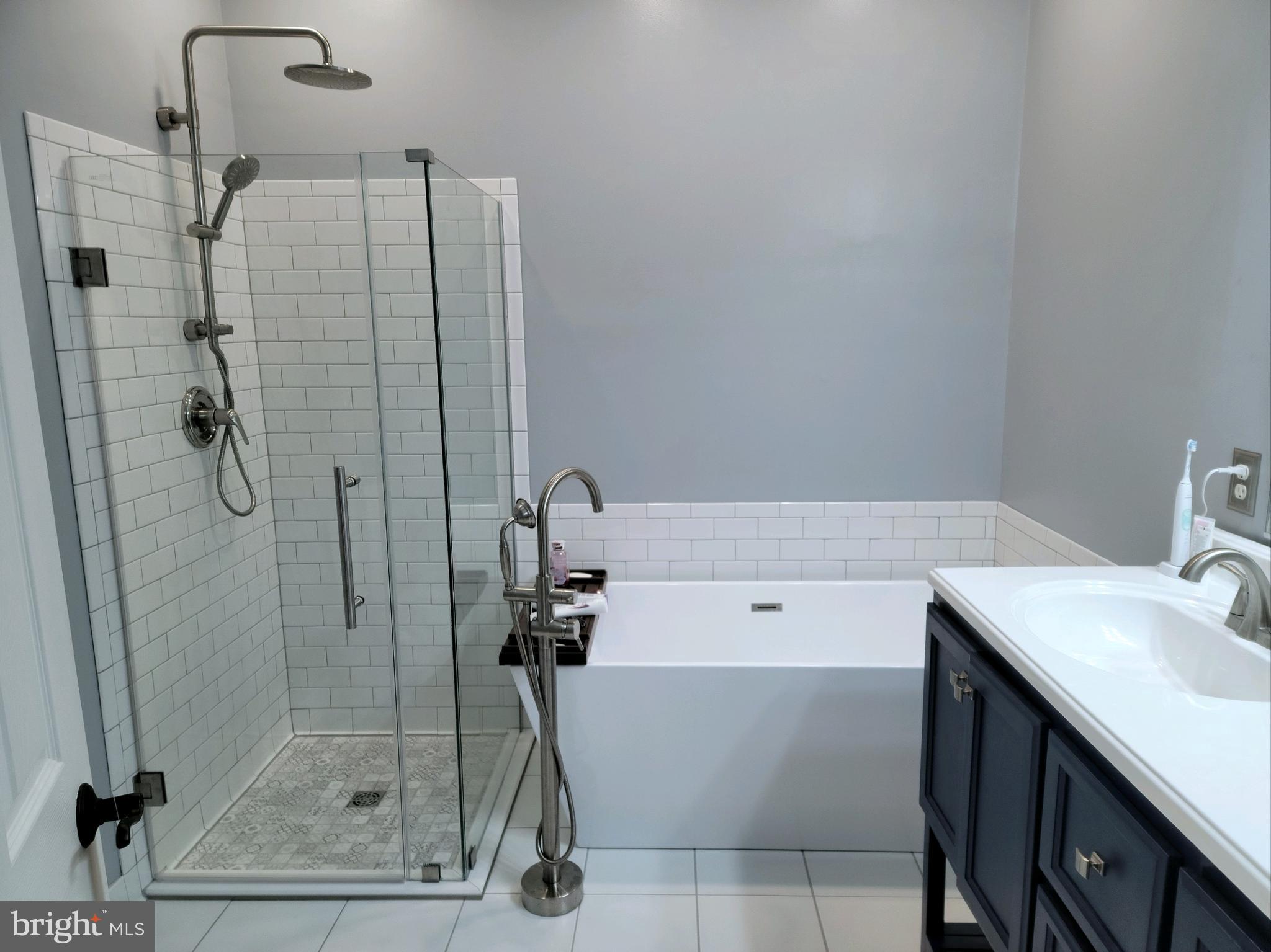 RIDGE TOP TERRACE - Residential