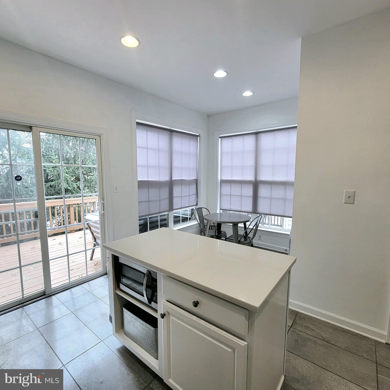 RIDGE TOP TERRACE - Residential