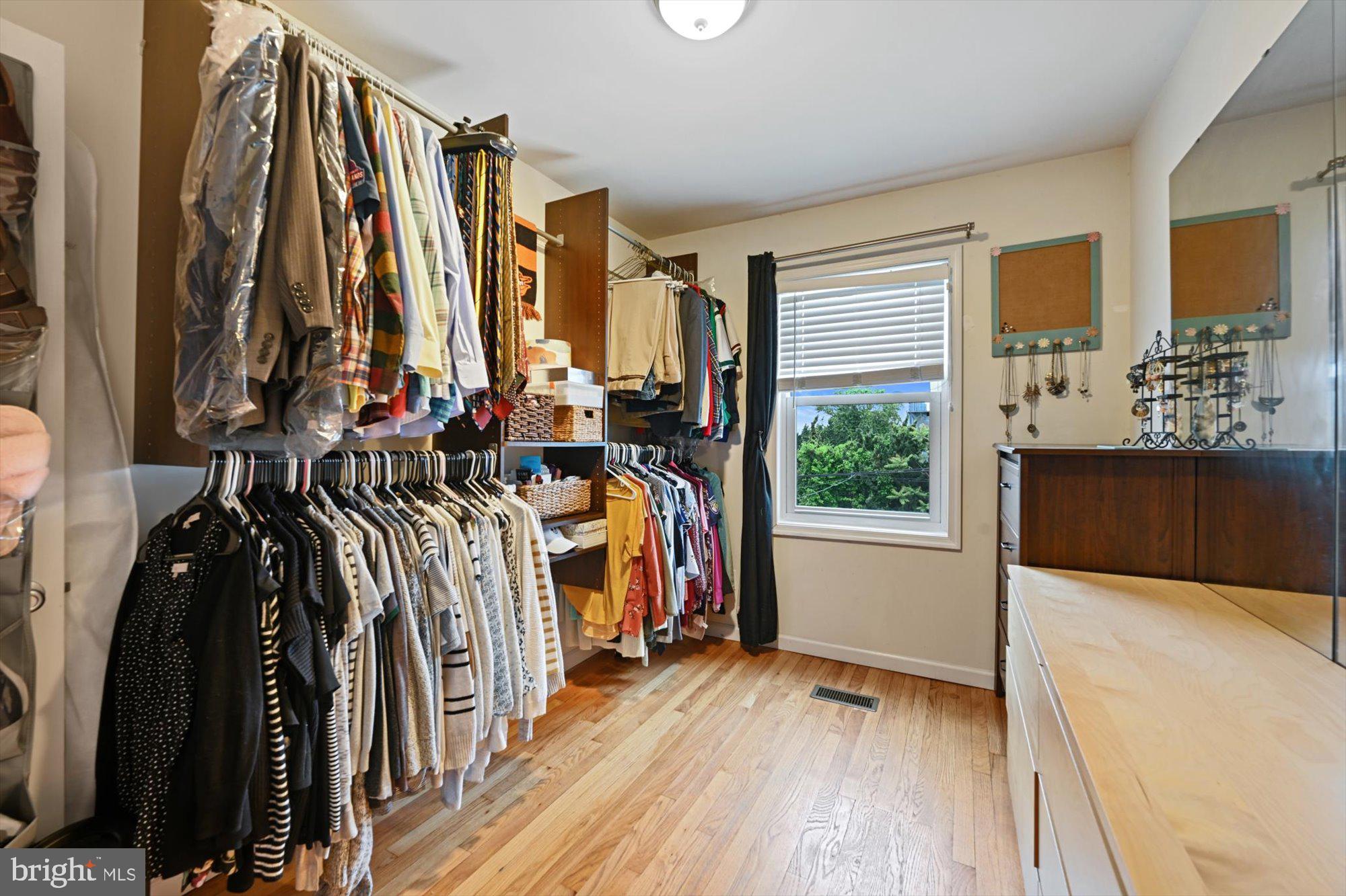 GREEKTOWN - Residential