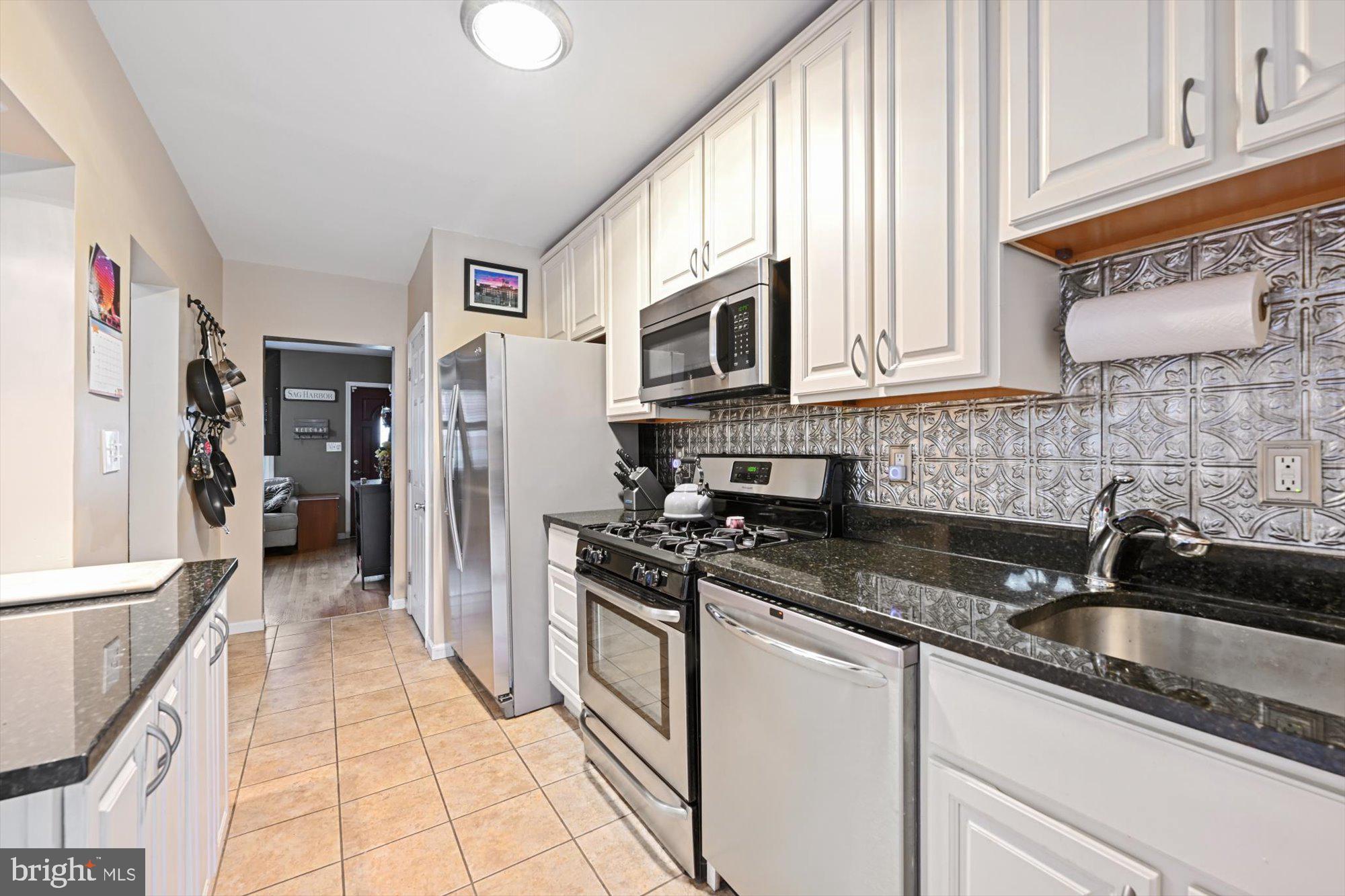 GREEKTOWN - Residential