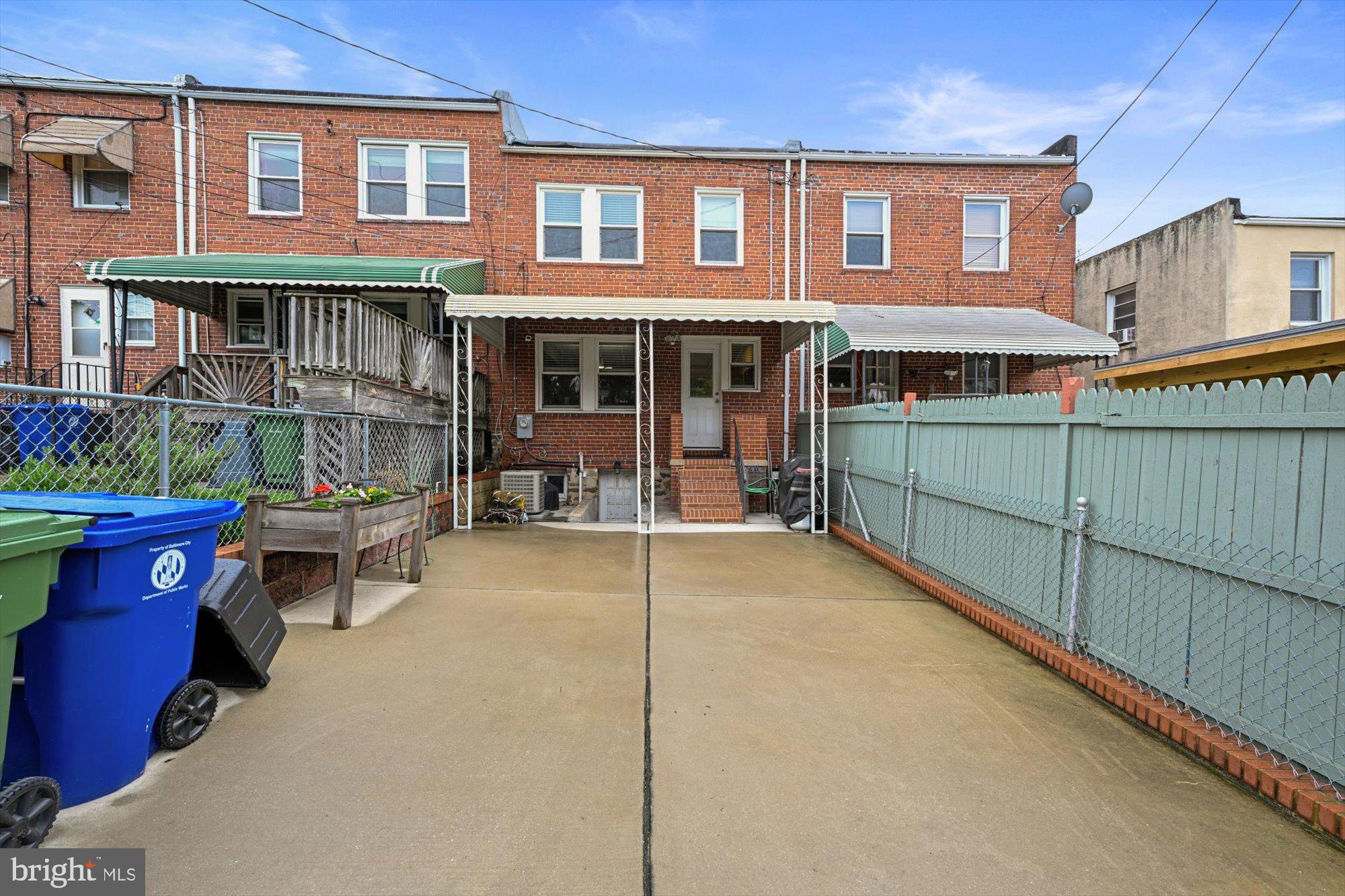 GREEKTOWN - Residential