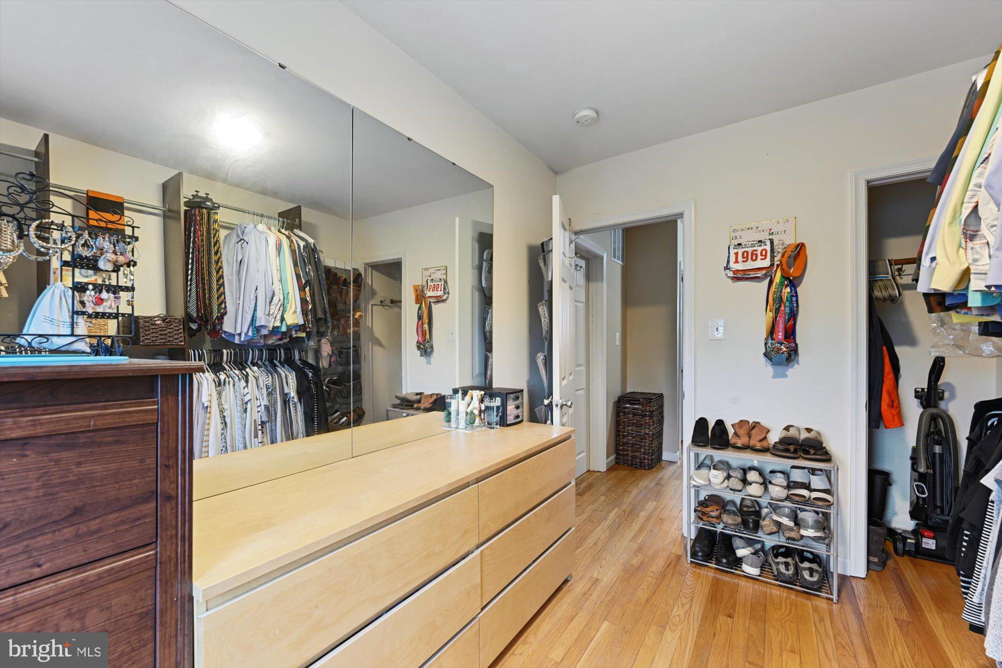 GREEKTOWN - Residential