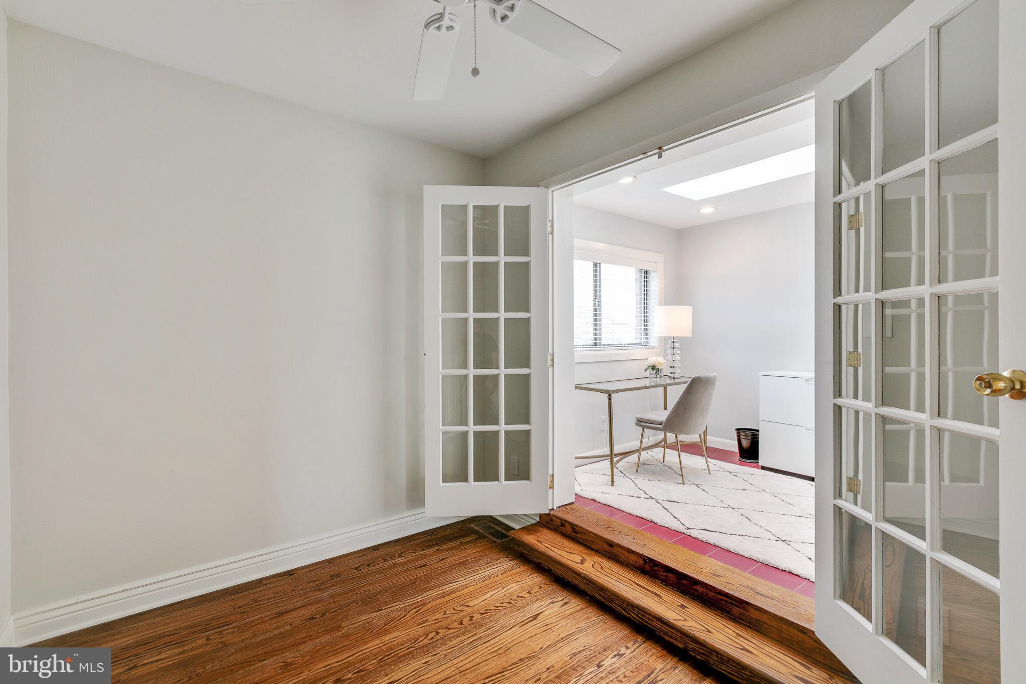 SOCIETY HILL - Residential