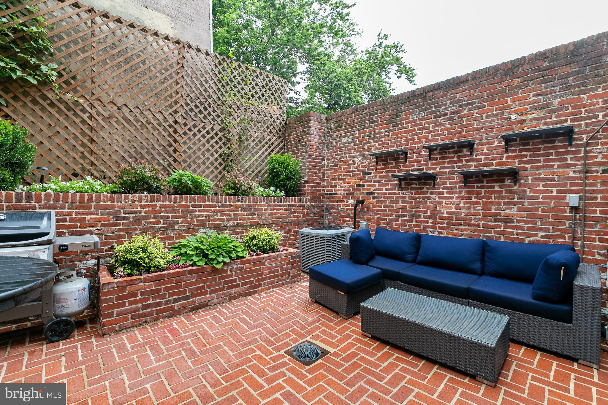 SOCIETY HILL - Residential