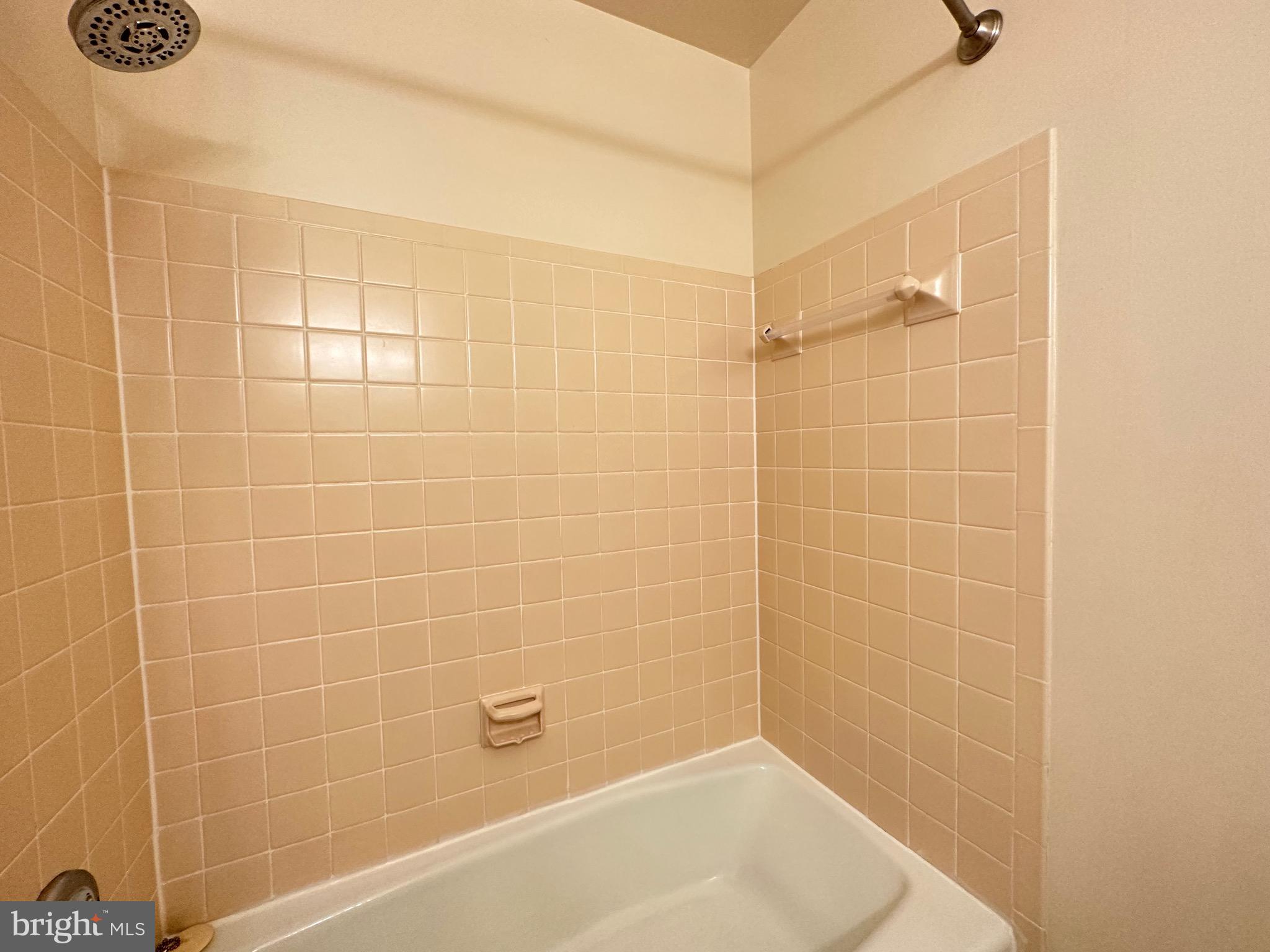 GREENTREE VILLAGE - Residential Lease