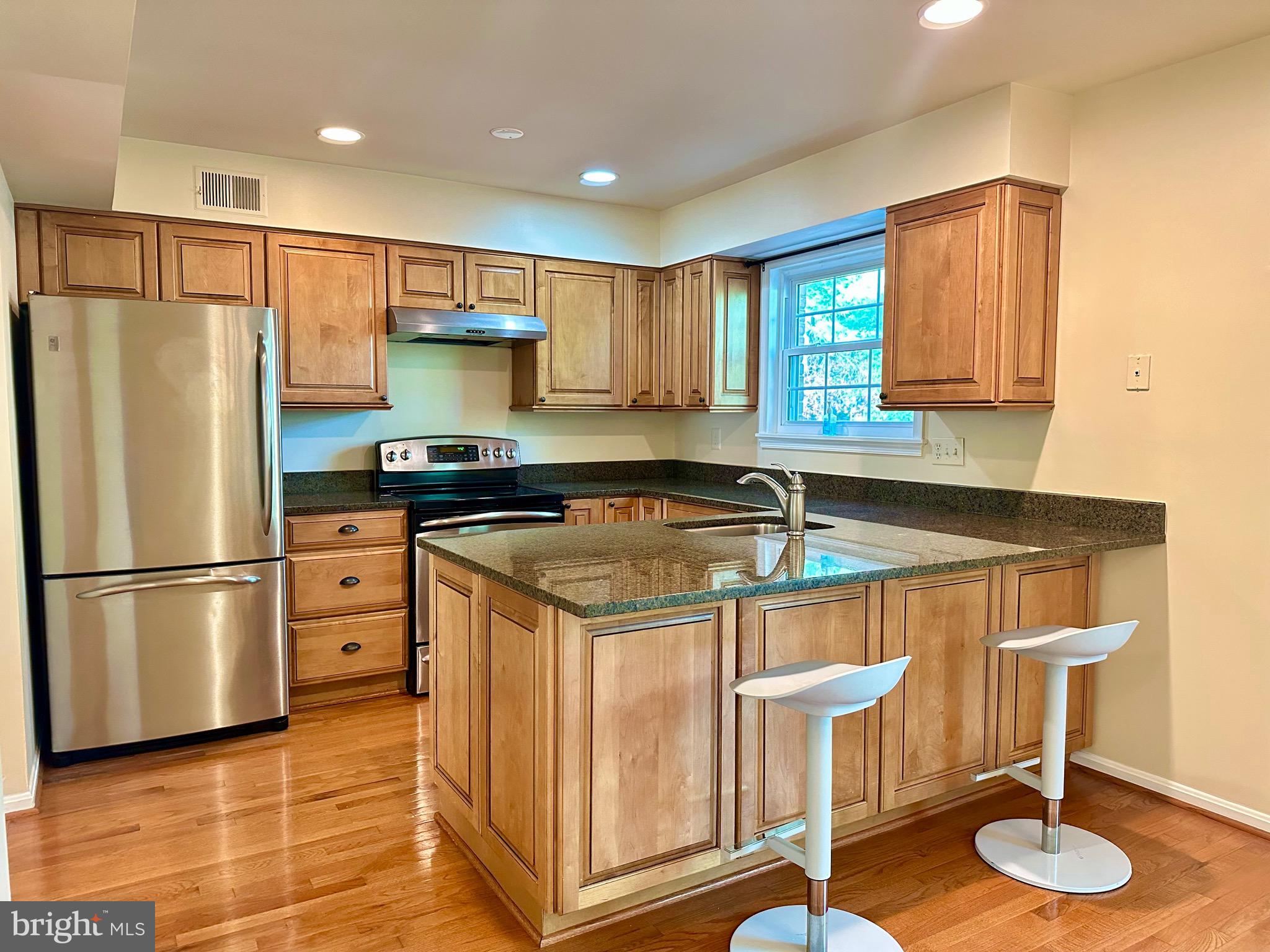 GREENTREE VILLAGE - Residential Lease