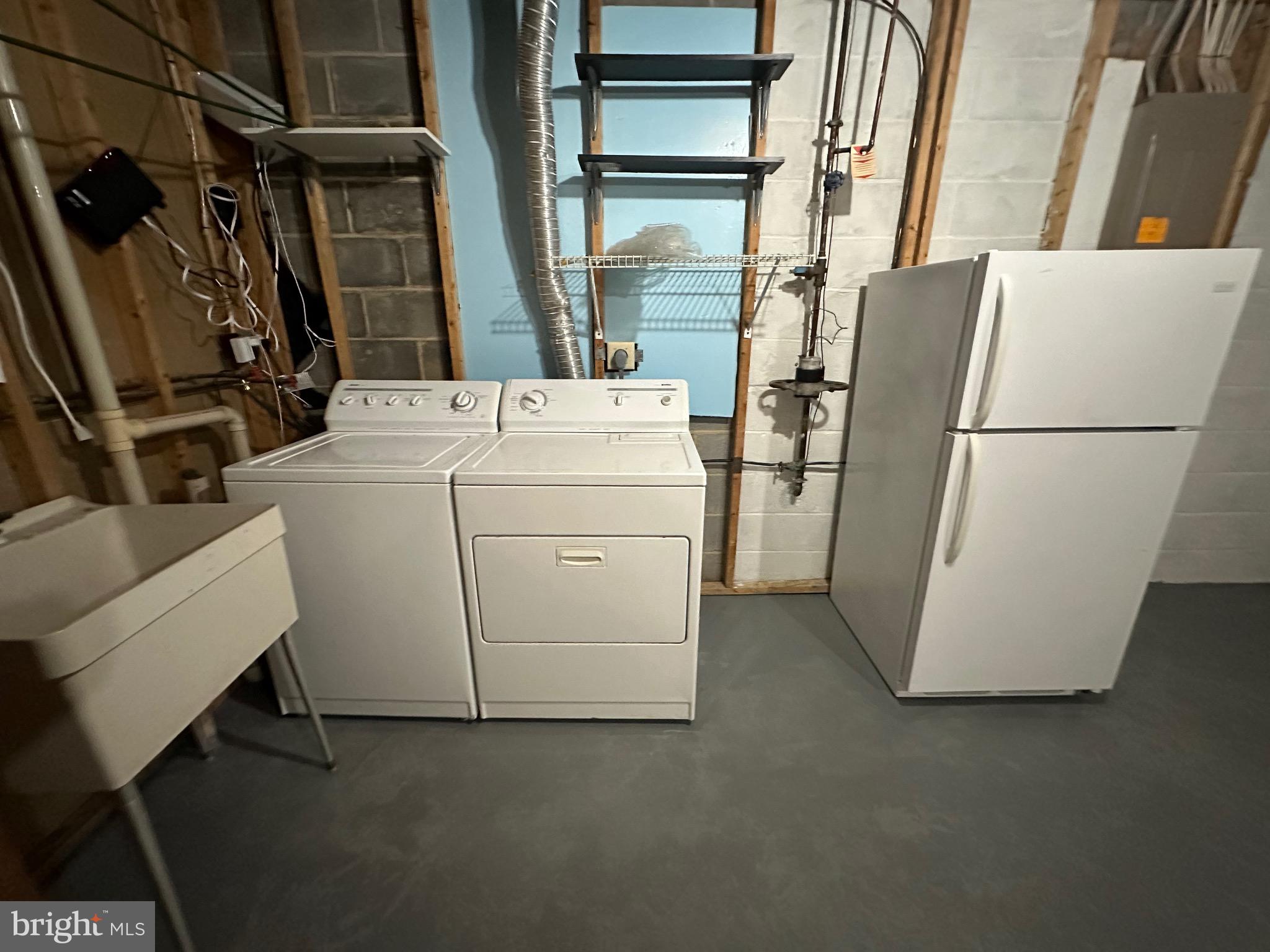 GREENTREE VILLAGE - Residential Lease