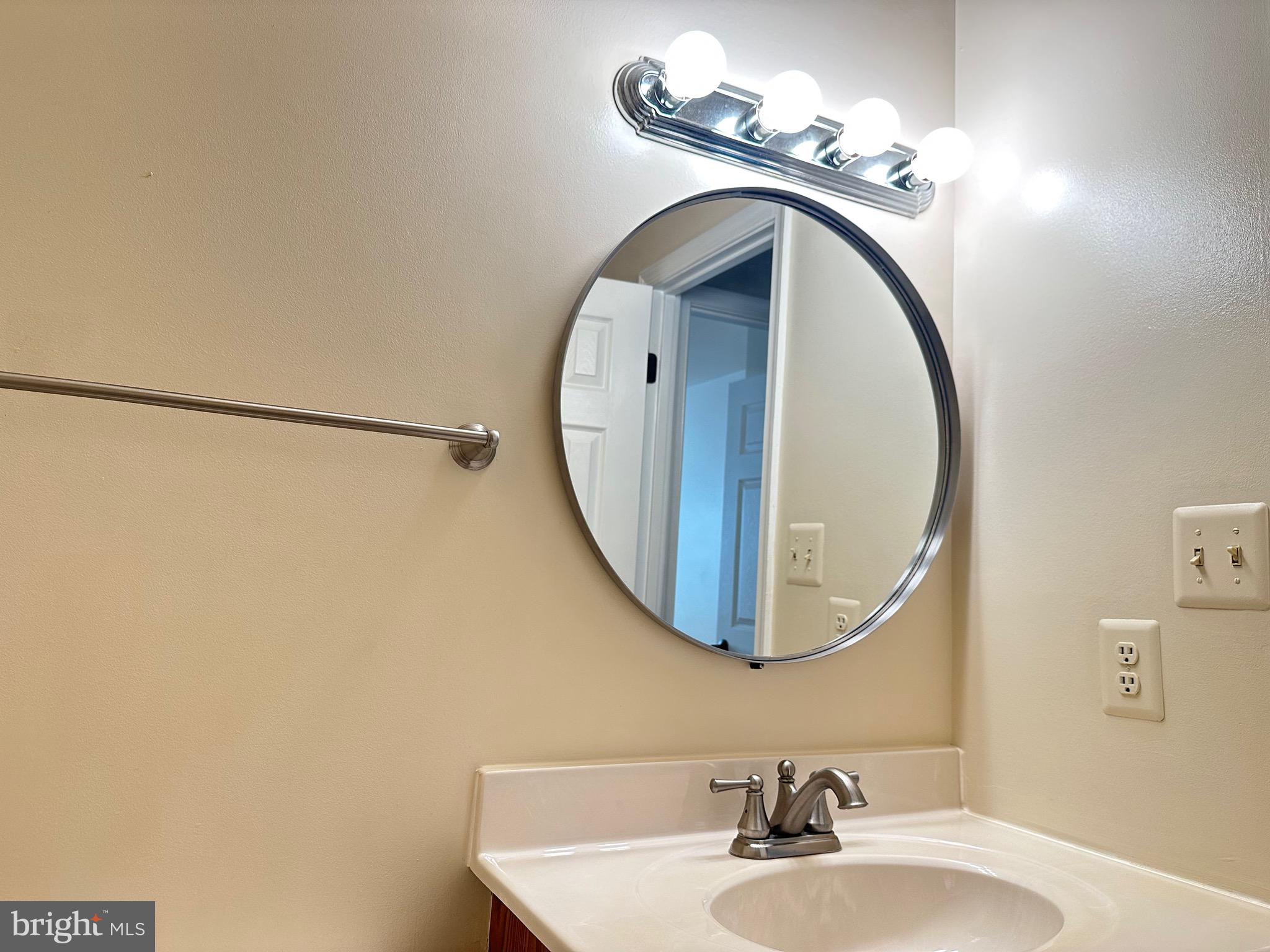 GREENTREE VILLAGE - Residential Lease