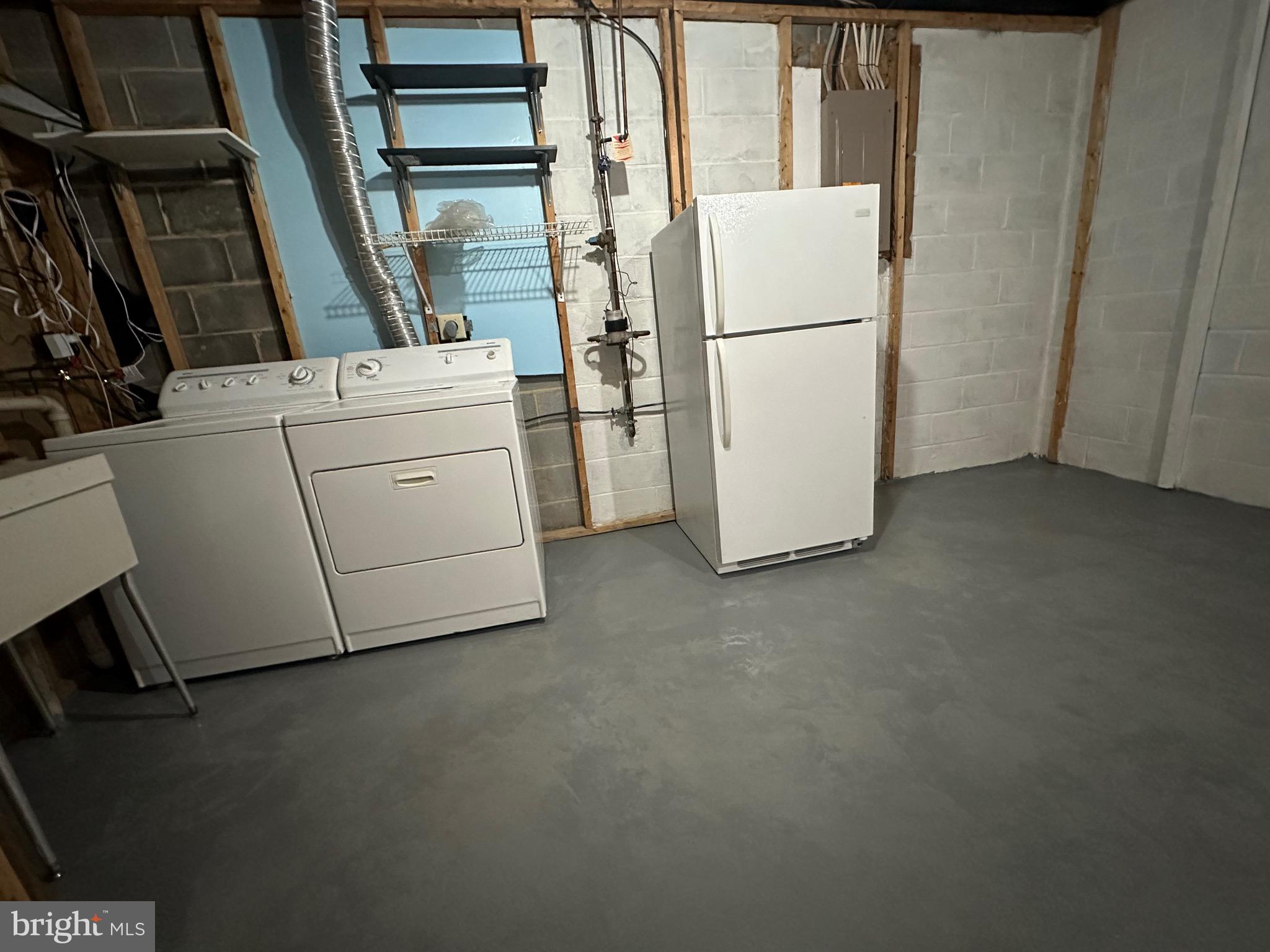 GREENTREE VILLAGE - Residential Lease