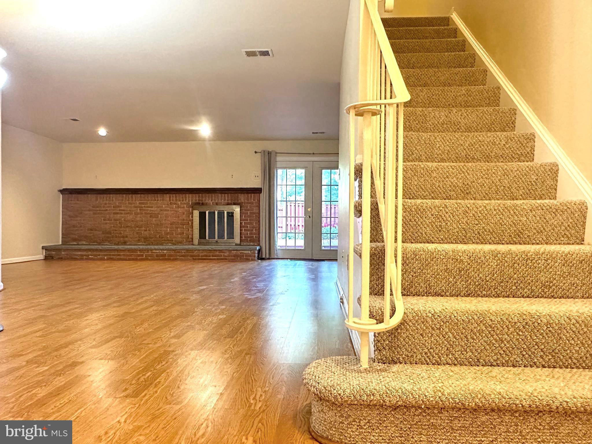 GREENTREE VILLAGE - Residential Lease