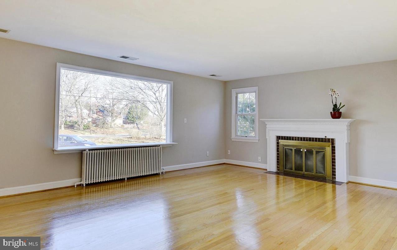 OAKLAND TERRACE - Residential Lease