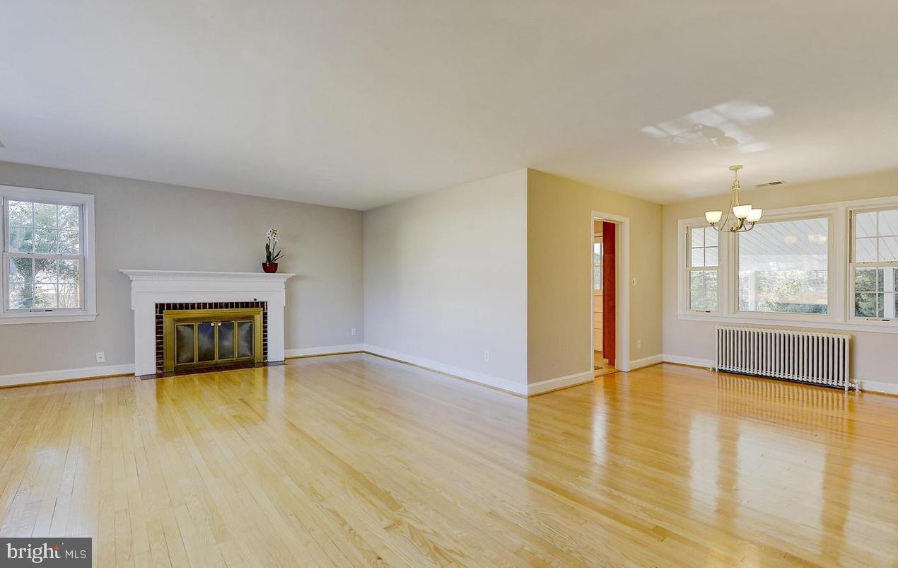 OAKLAND TERRACE - Residential Lease