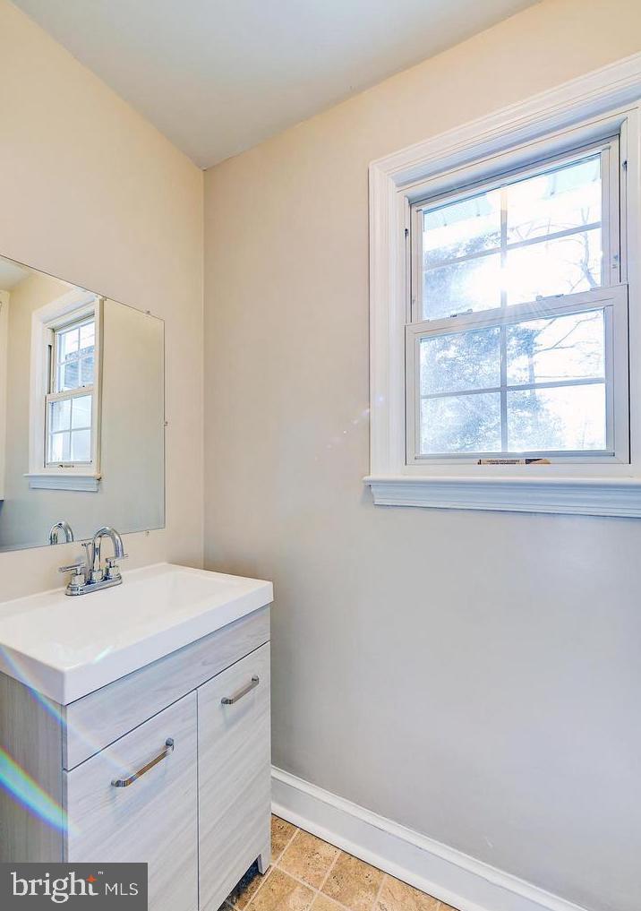 OAKLAND TERRACE - Residential Lease