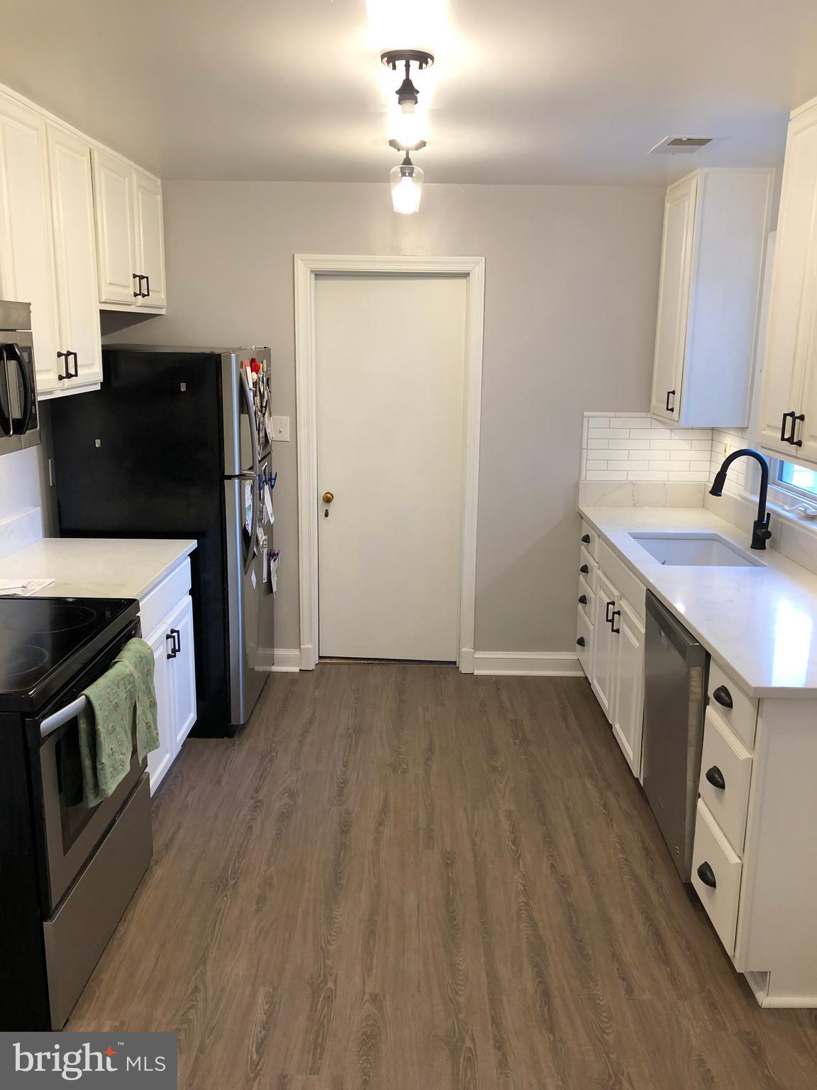 OAKLAND TERRACE - Residential Lease