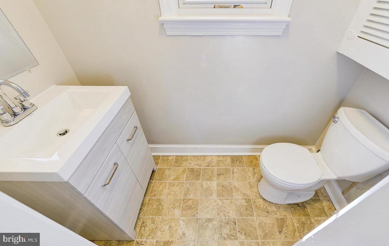 OAKLAND TERRACE - Residential Lease