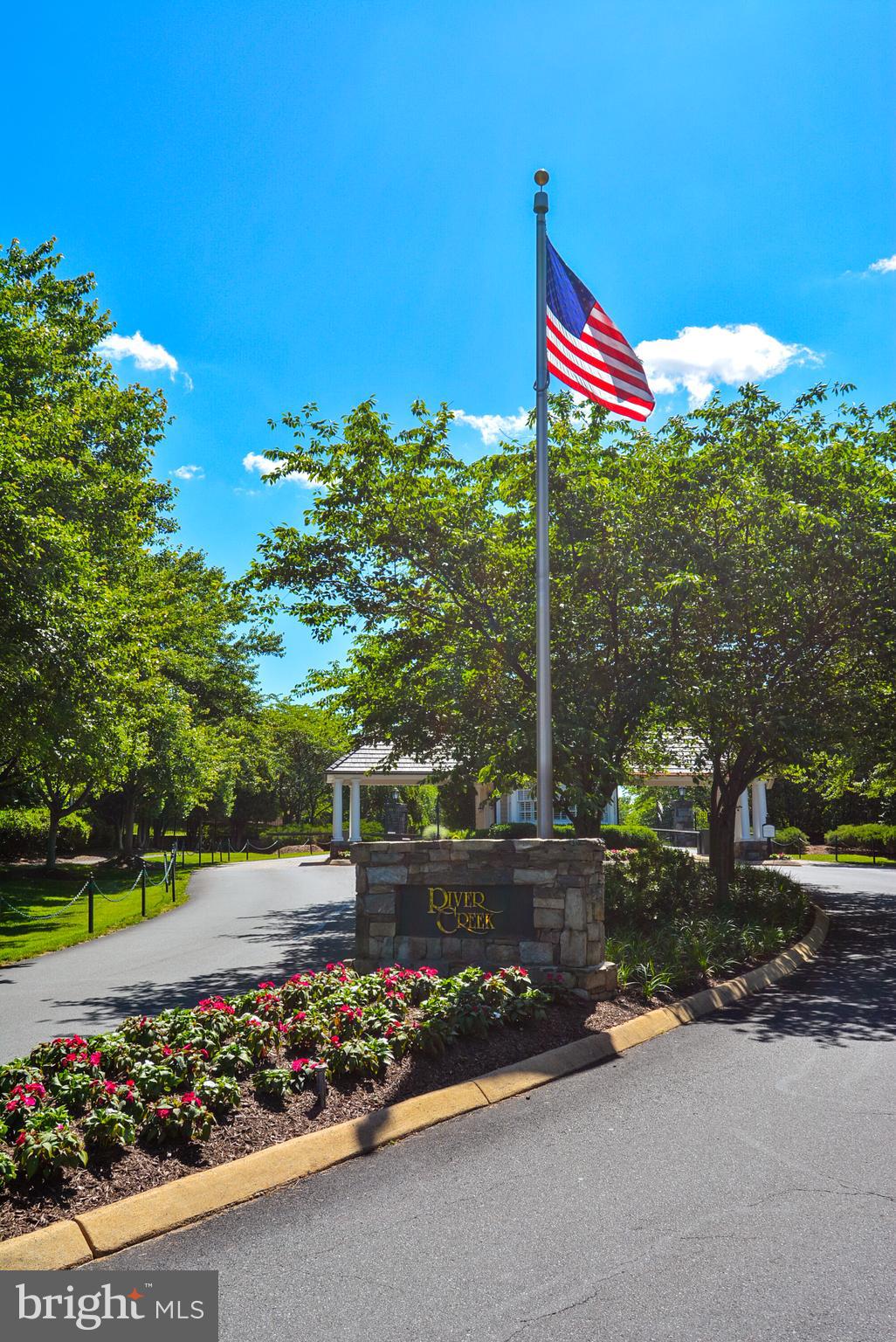 RIVER CREEK - Residential