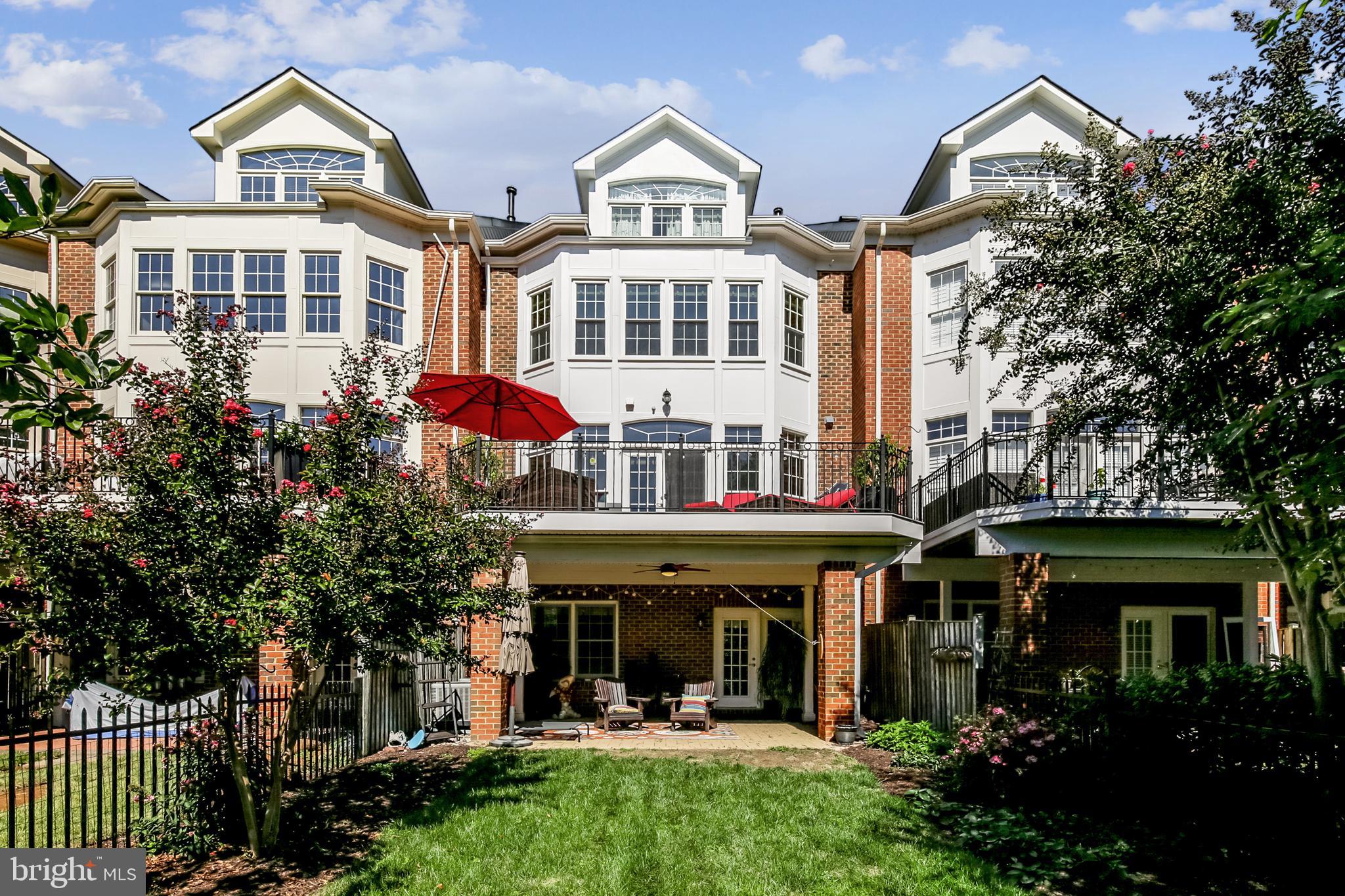 RIVER CREEK - Residential