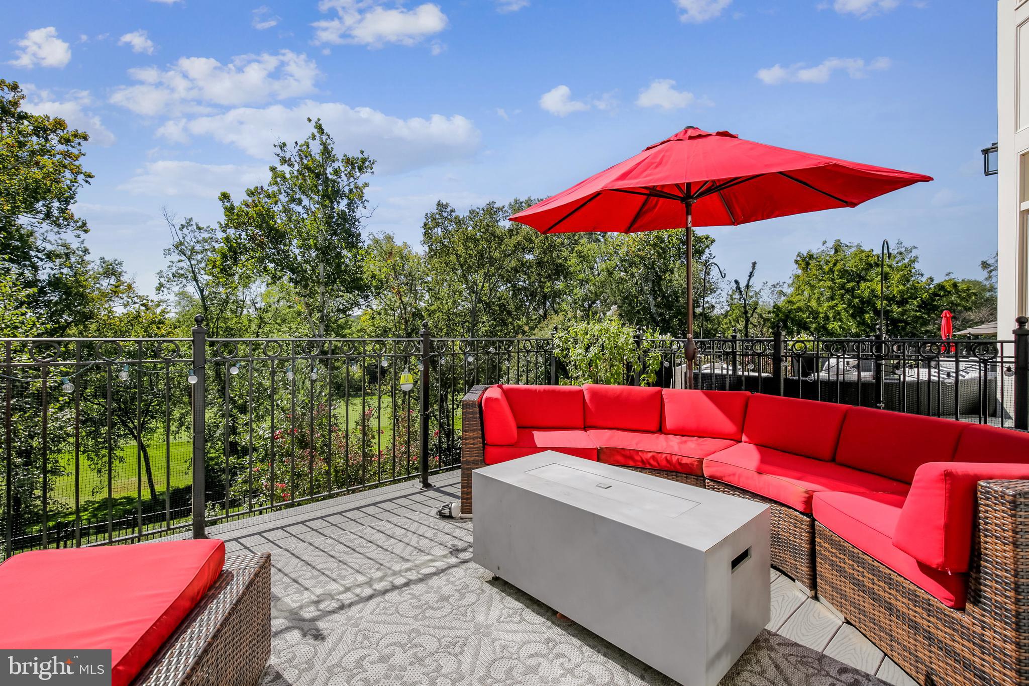 RIVER CREEK - Residential