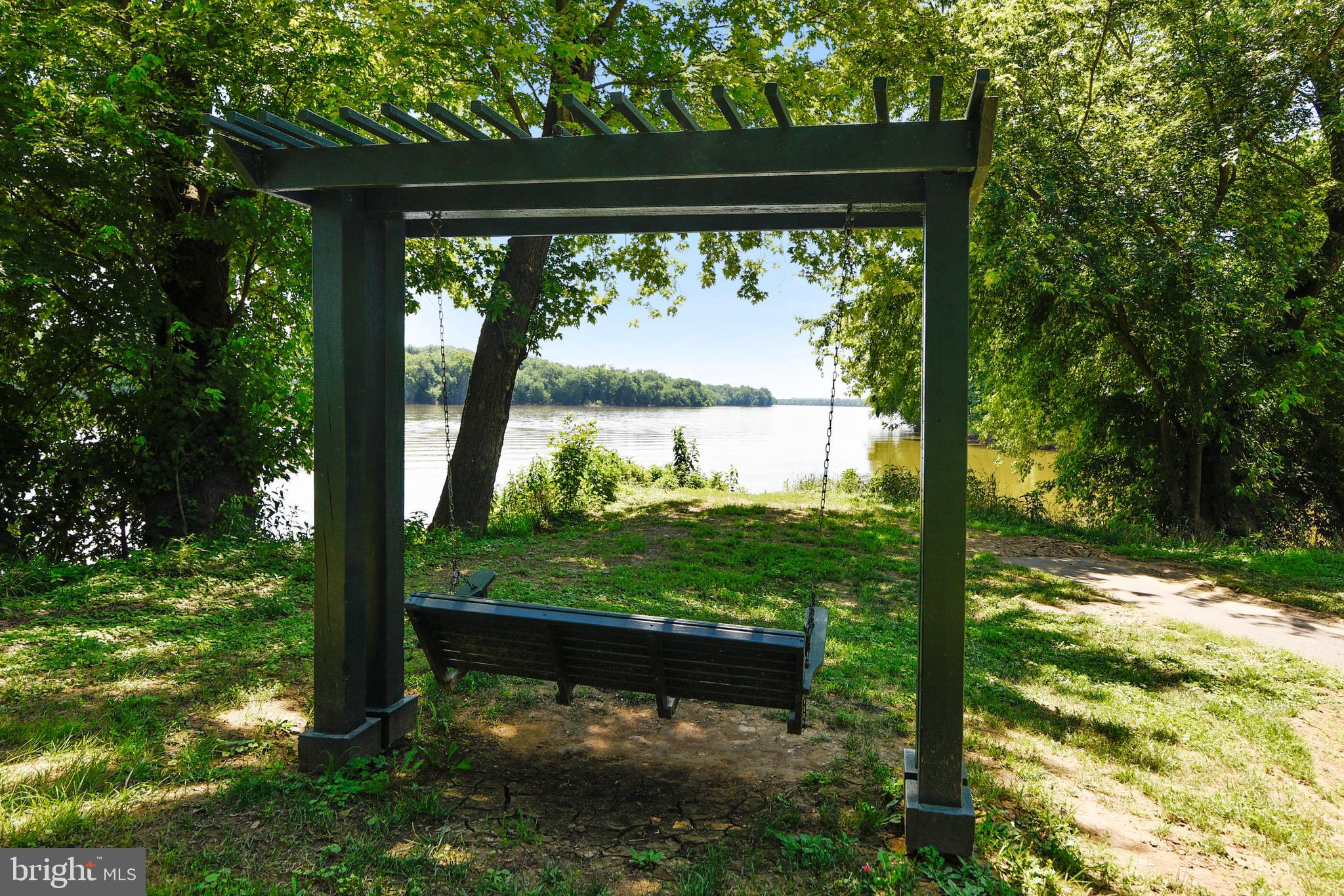 RIVER CREEK - Residential