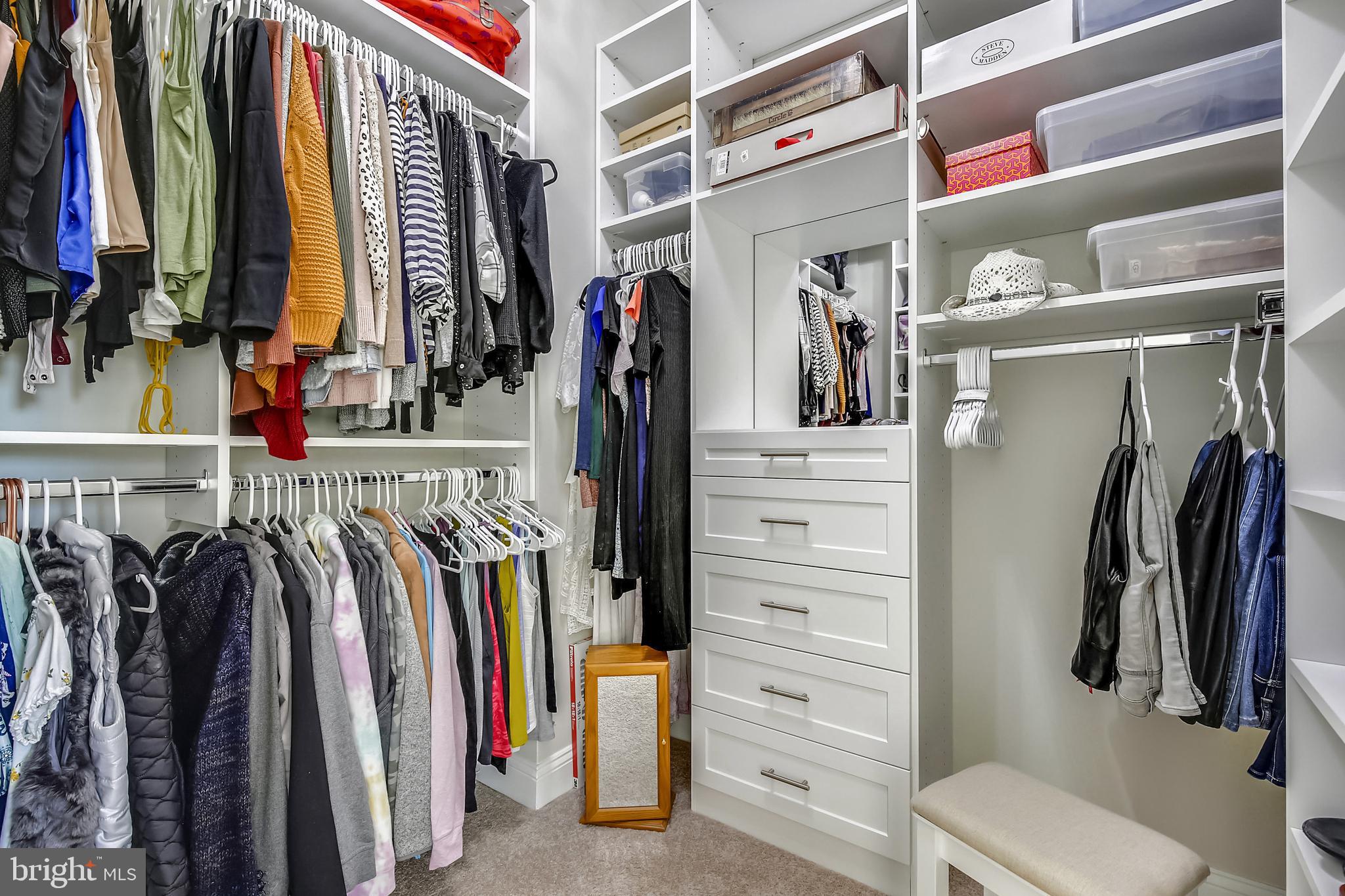 RIVER CREEK - Residential