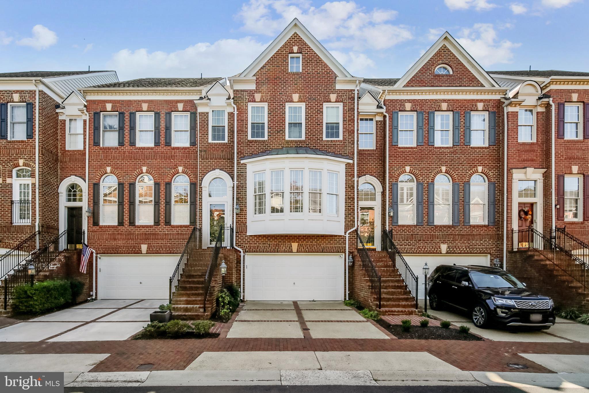 RIVER CREEK - Residential