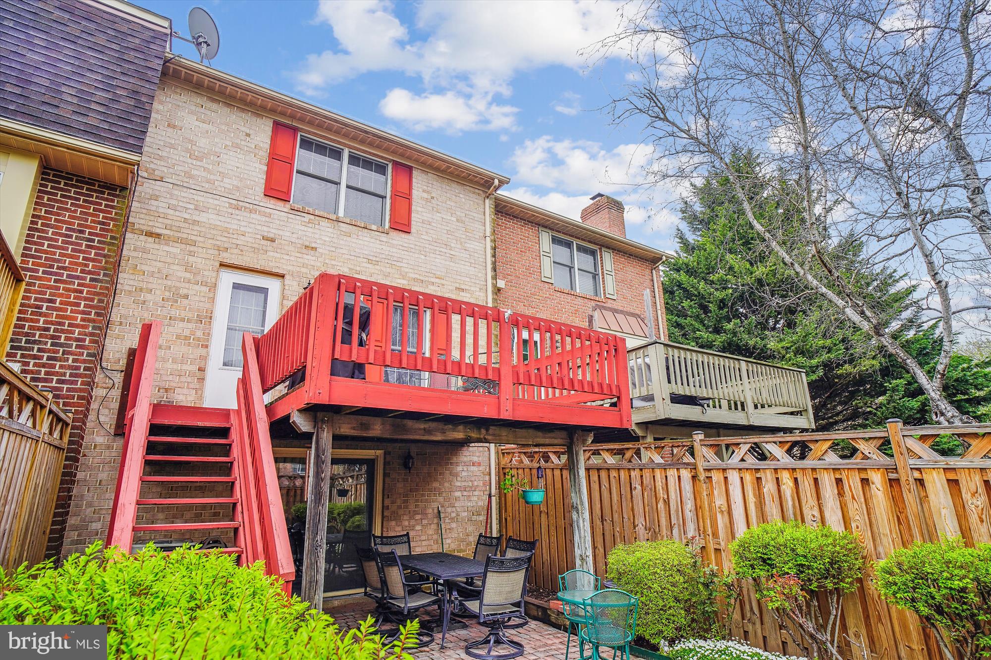 WATERSIDE - Residential