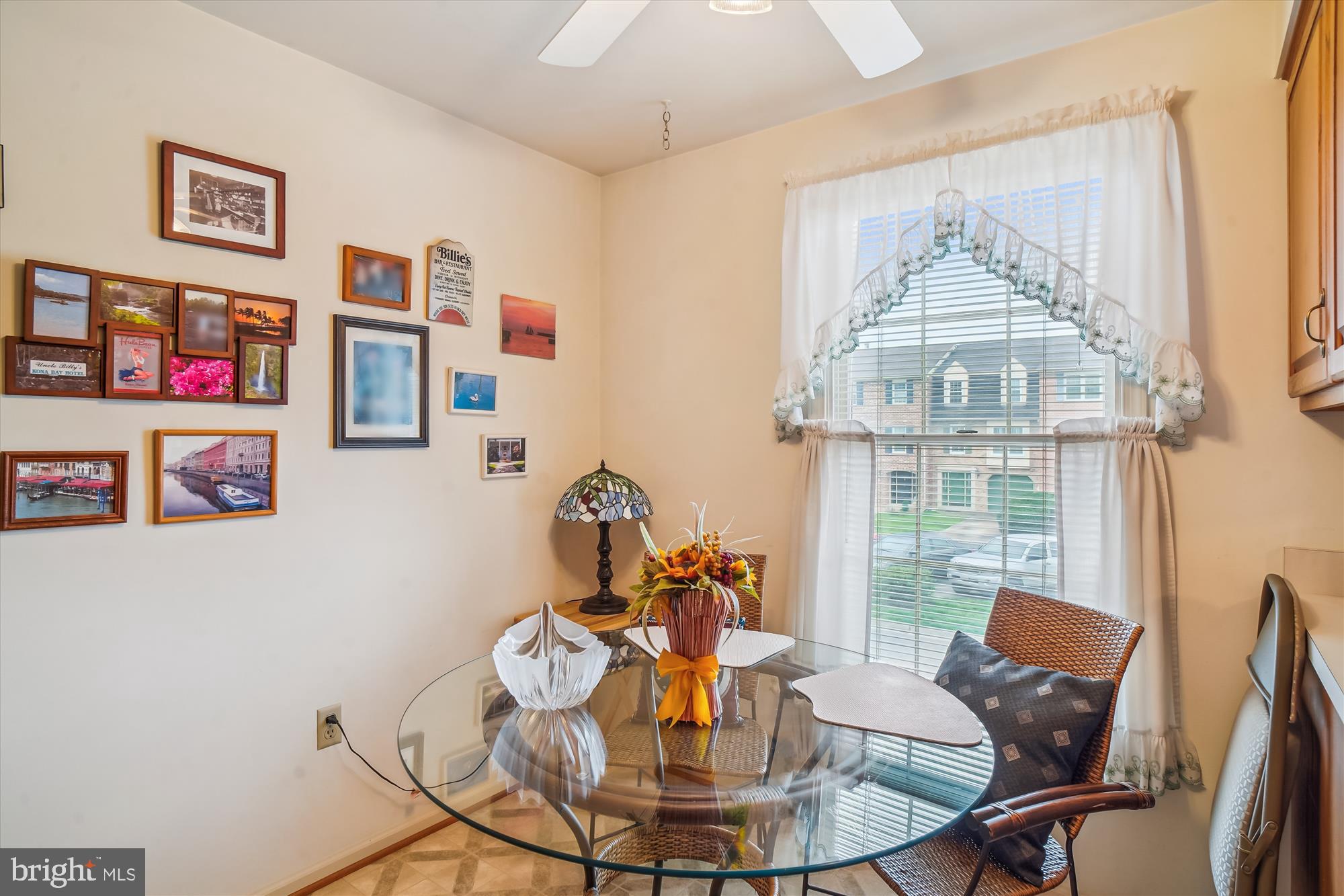 WATERSIDE - Residential