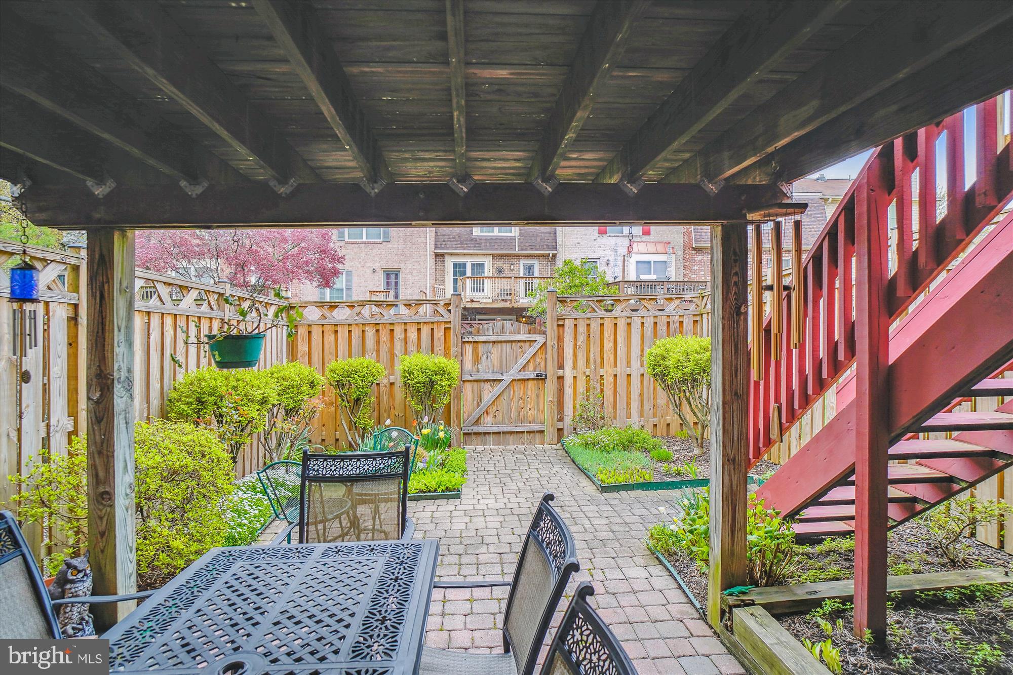 WATERSIDE - Residential