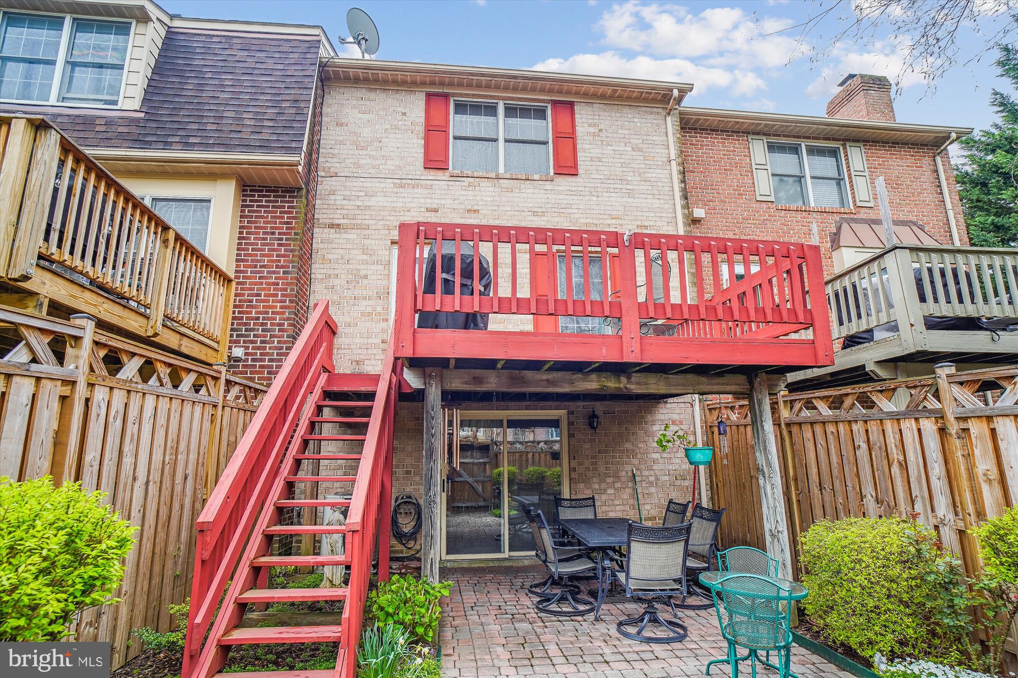 WATERSIDE - Residential