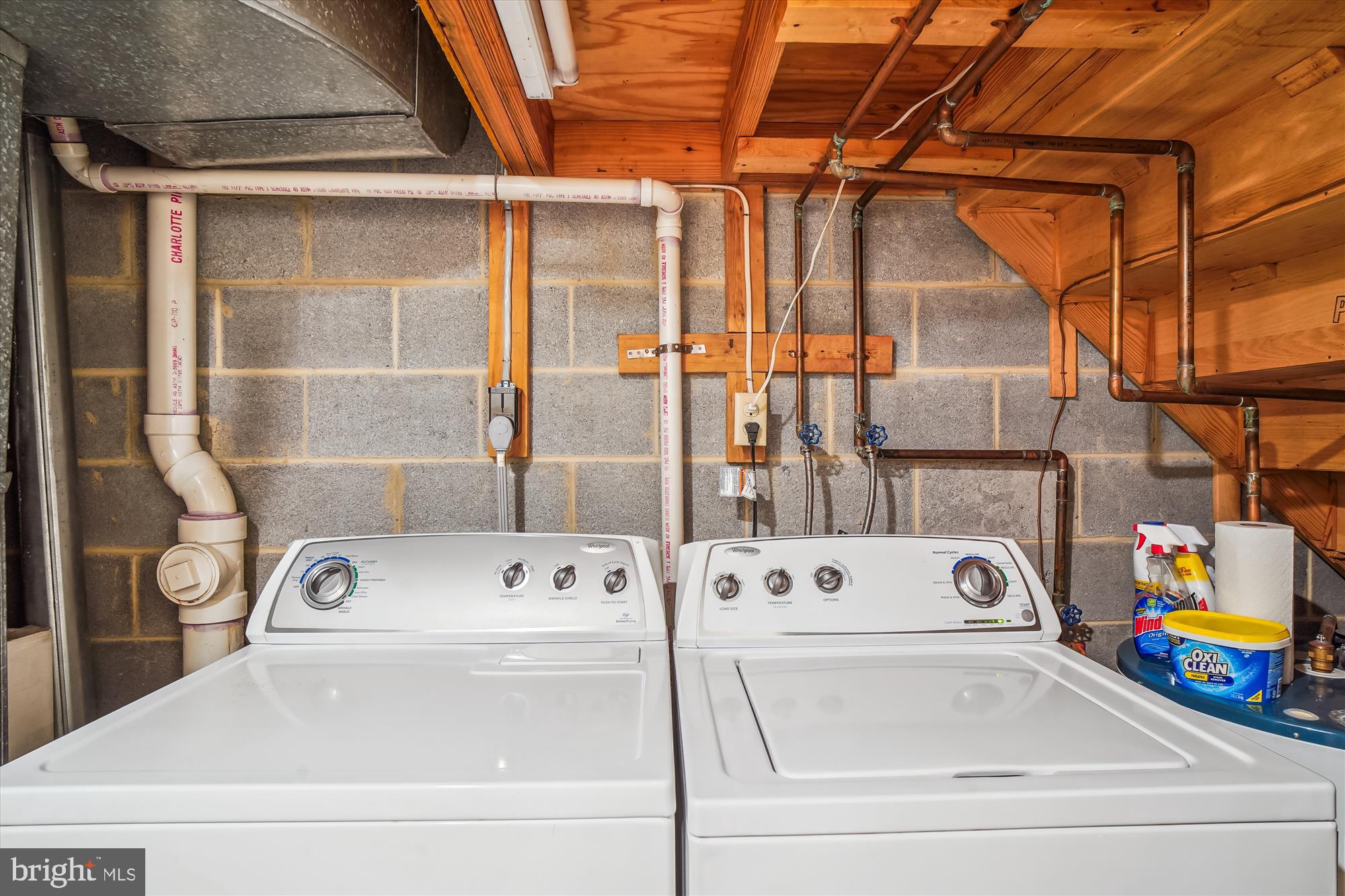 WATERSIDE - Residential