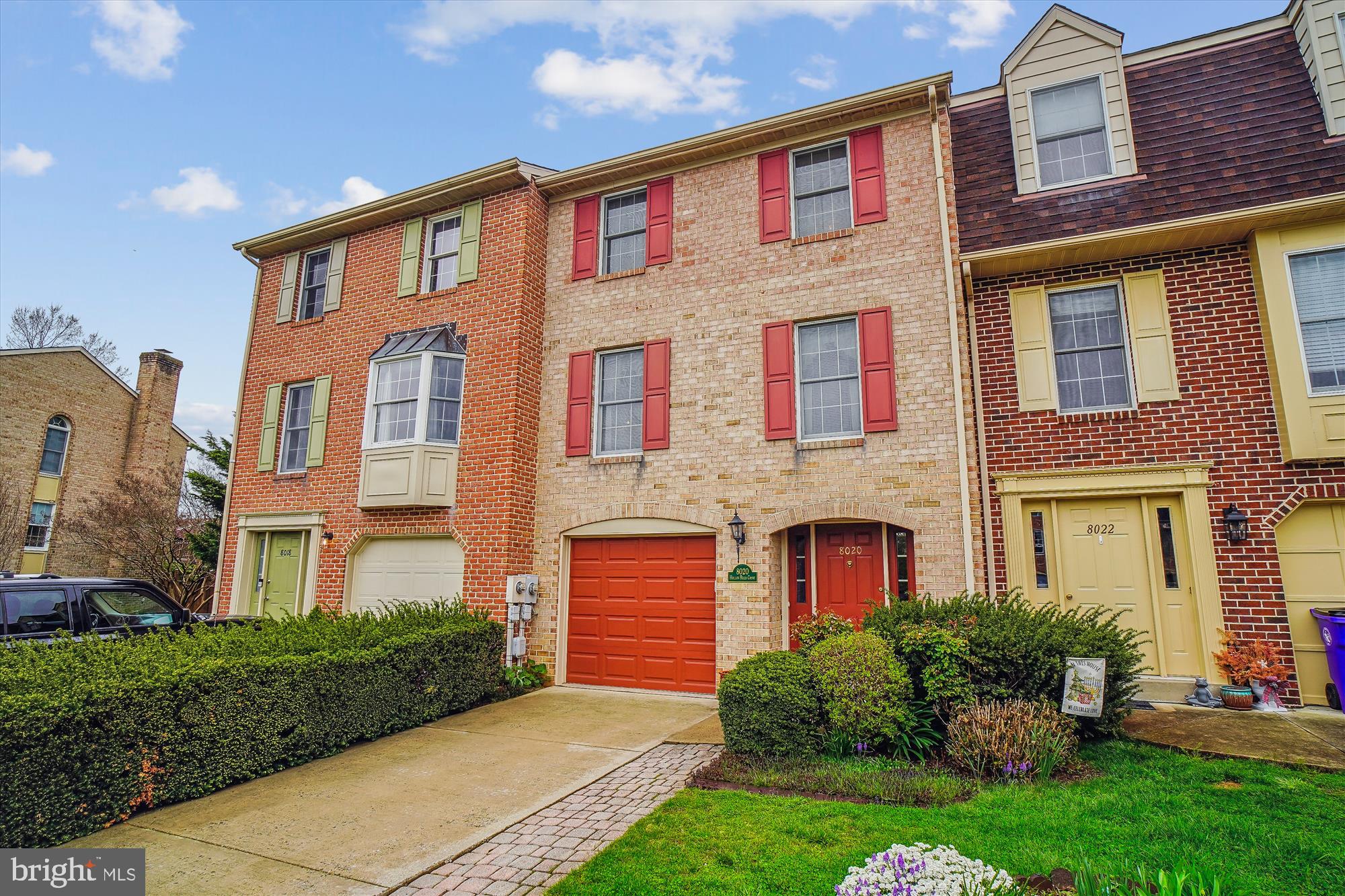 8020 HOLLOW REED COURT