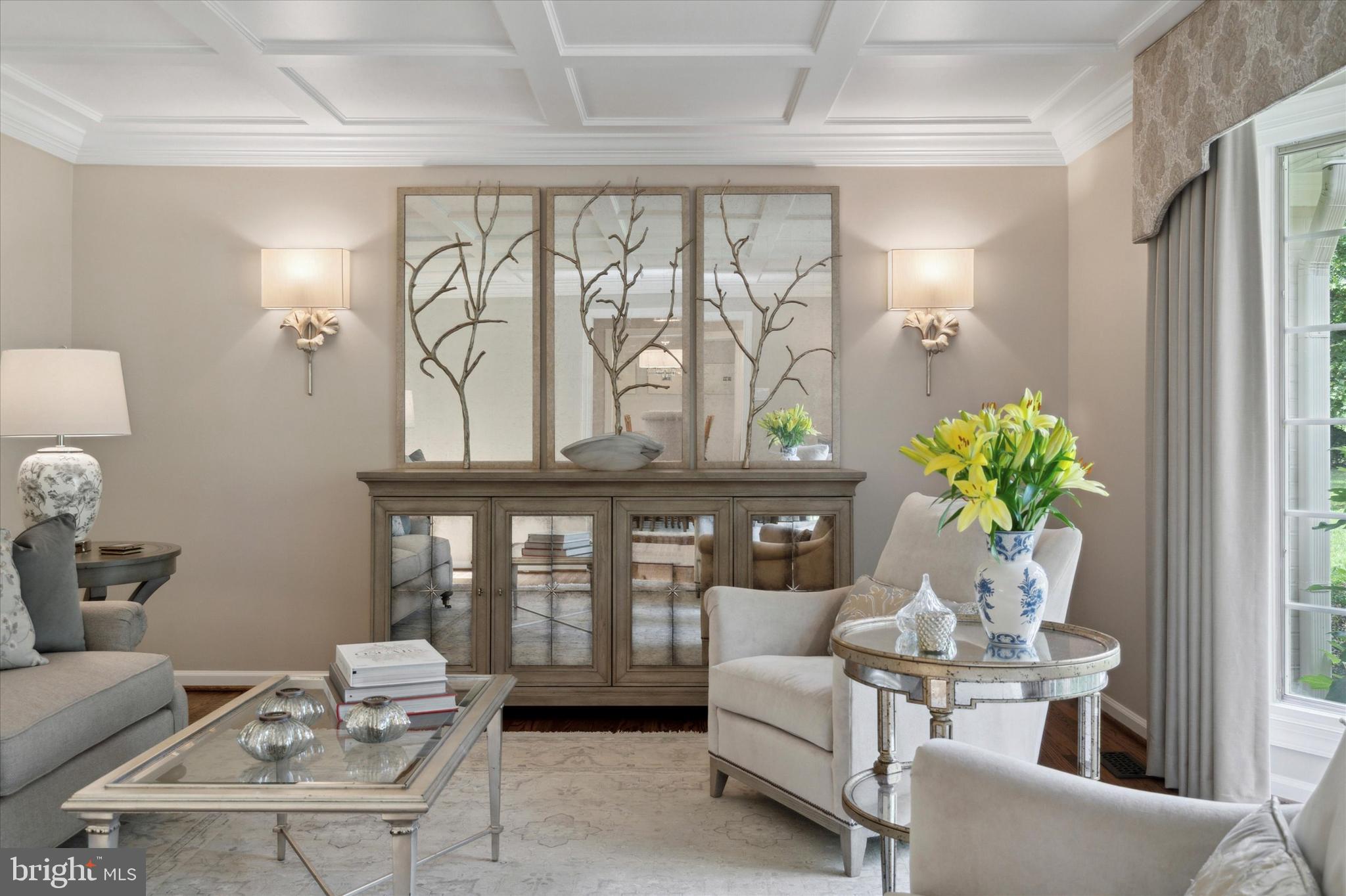 RADNOR HUNT - Residential