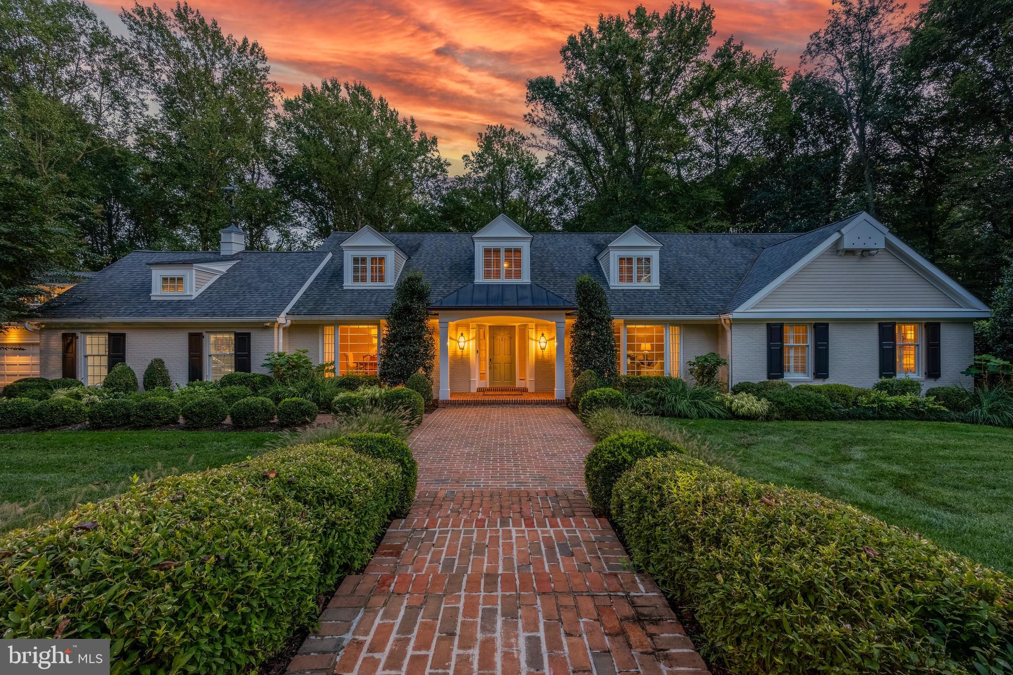 RADNOR HUNT - Residential