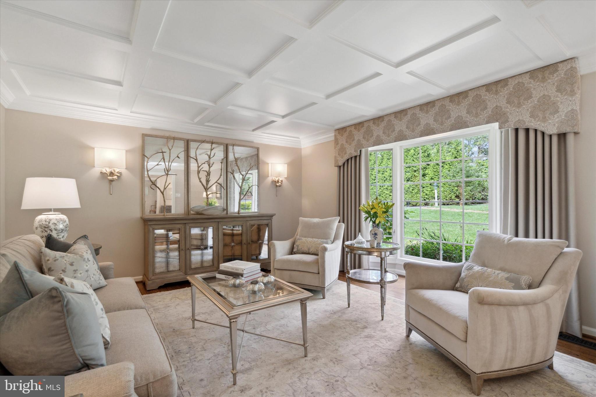 RADNOR HUNT - Residential