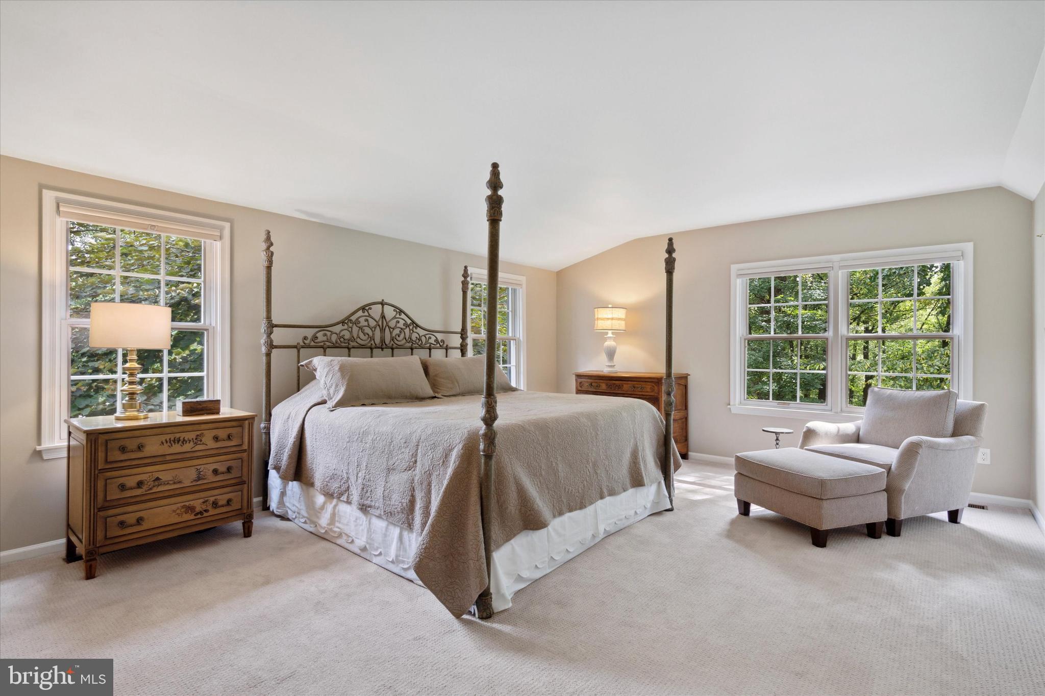 RADNOR HUNT - Residential