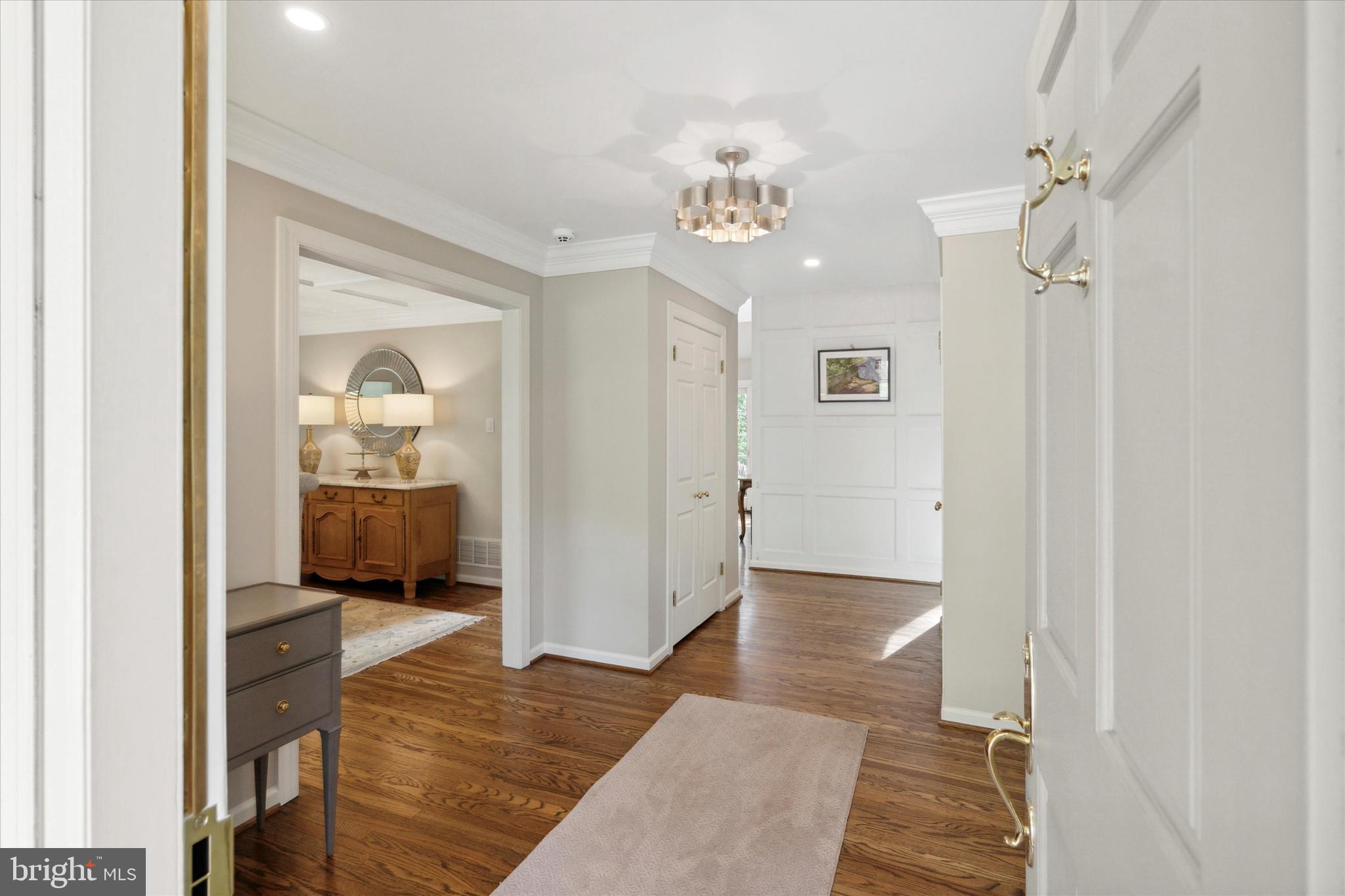 RADNOR HUNT - Residential