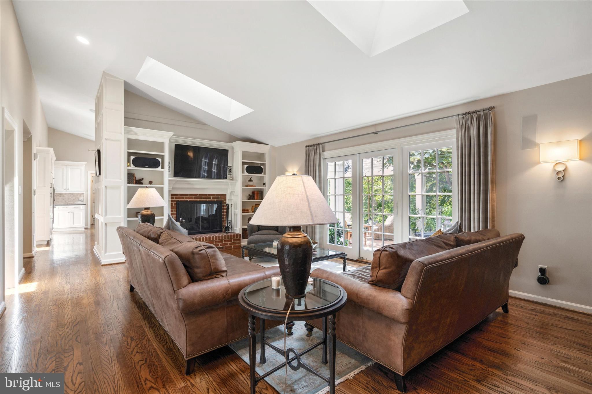 RADNOR HUNT - Residential