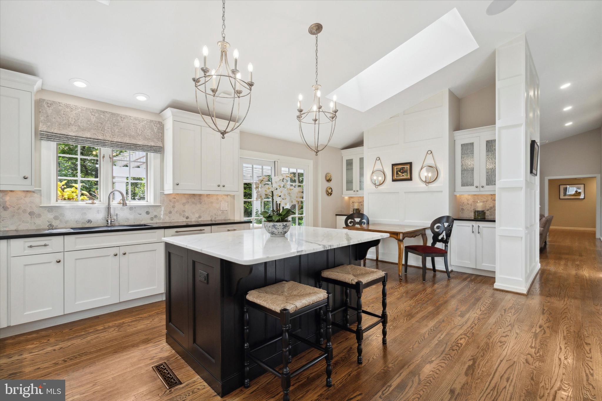 RADNOR HUNT - Residential