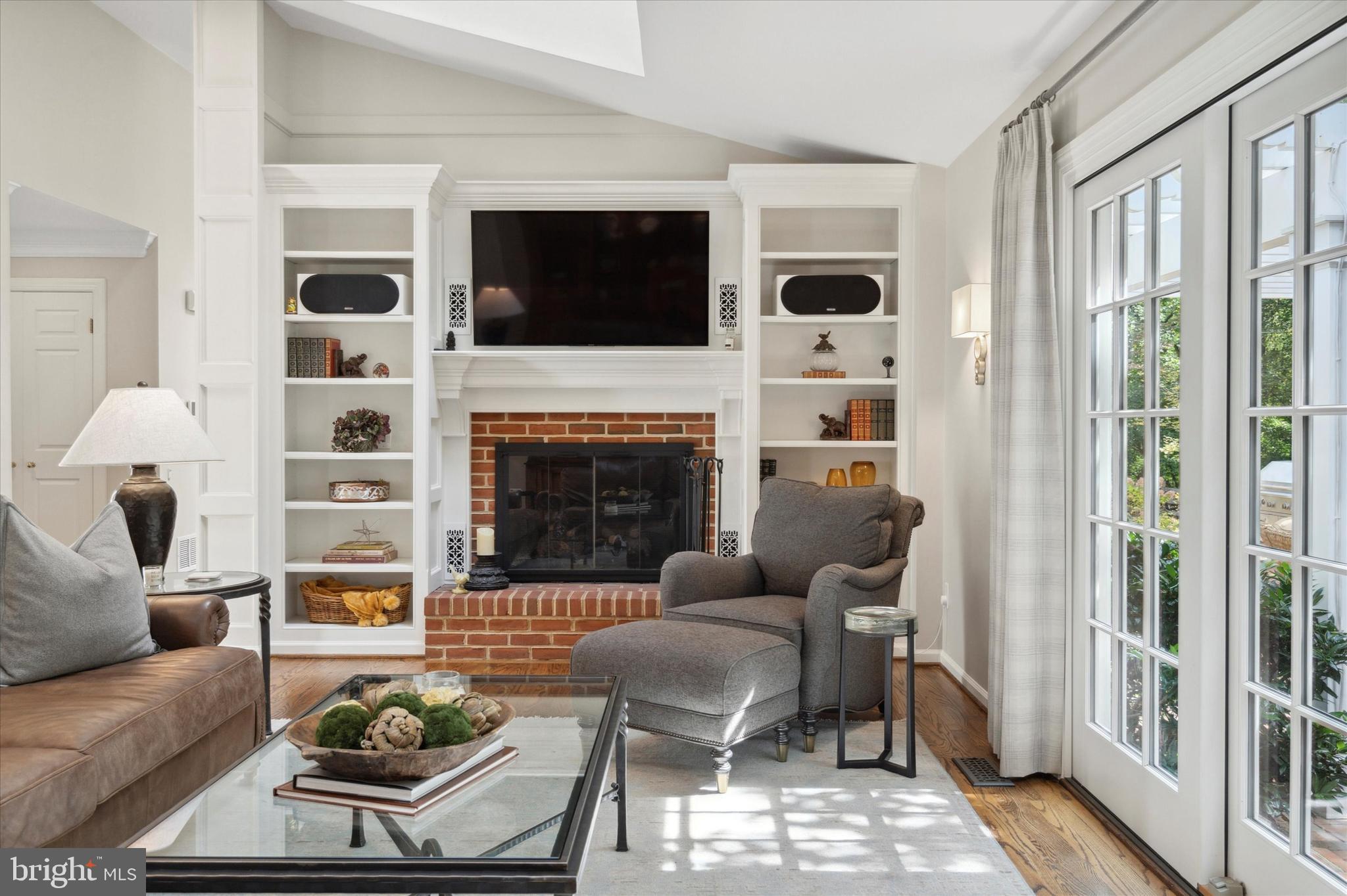 RADNOR HUNT - Residential