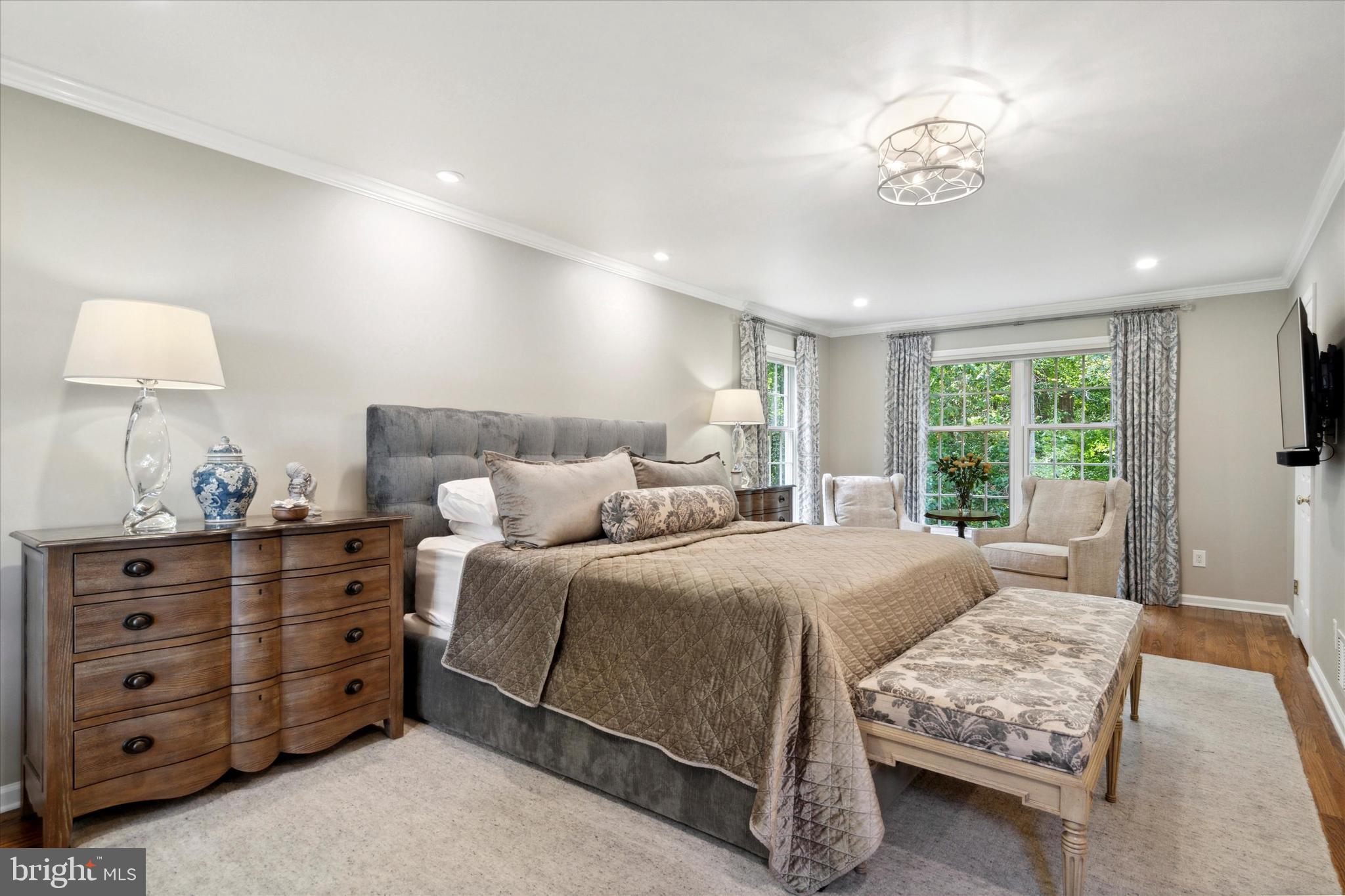 RADNOR HUNT - Residential