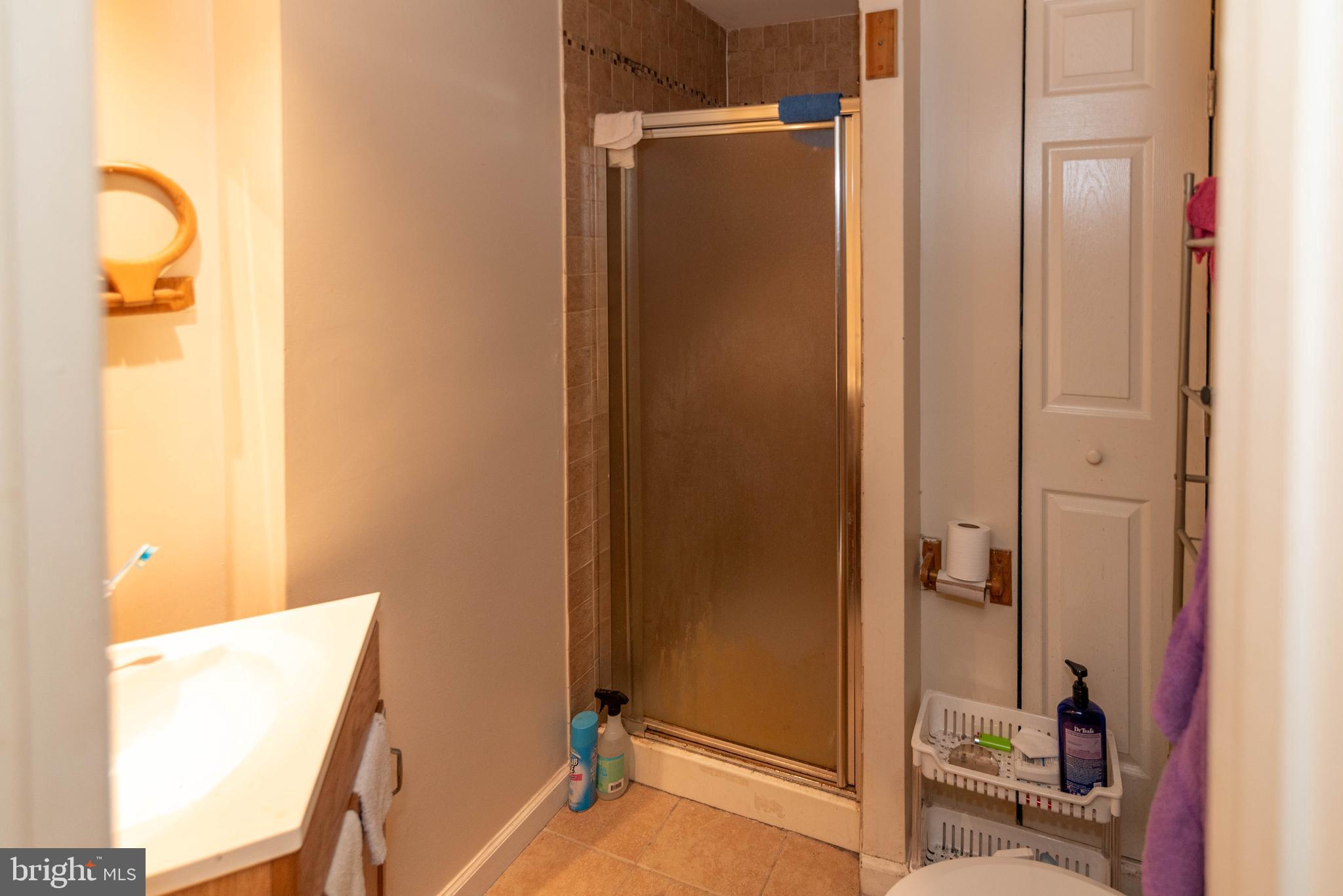 HOLLAND HILL - Residential