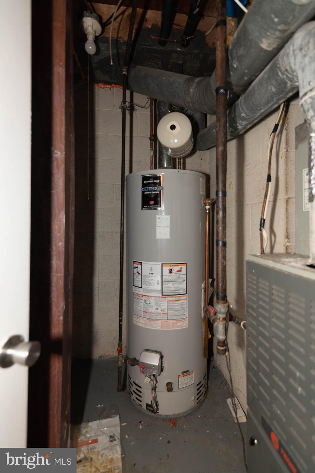 HOLLAND HILL - Residential