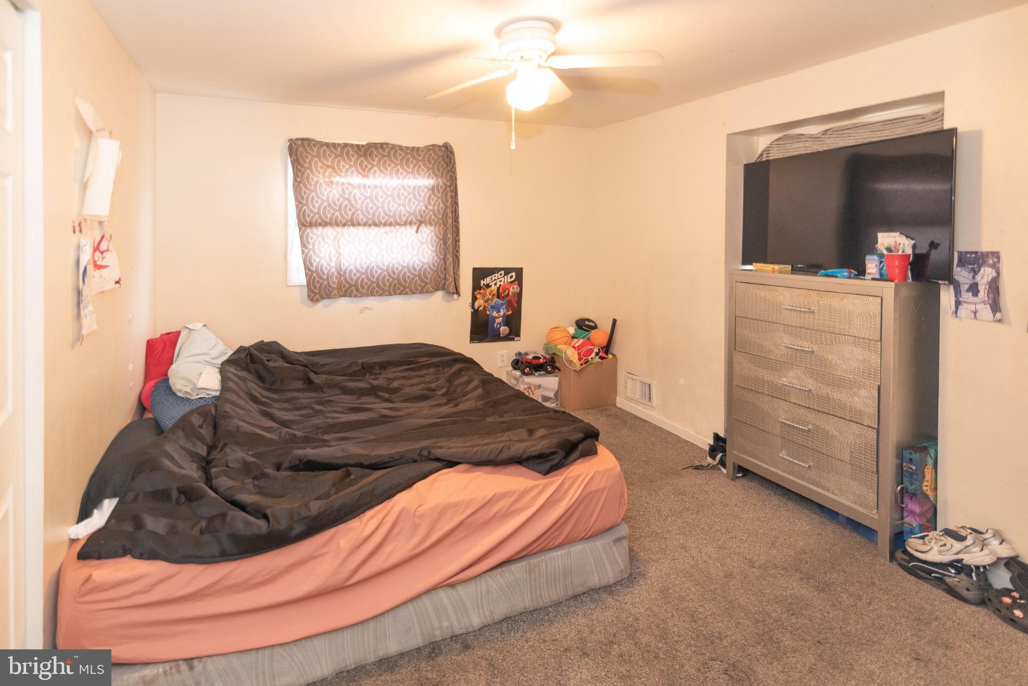 HOLLAND HILL - Residential