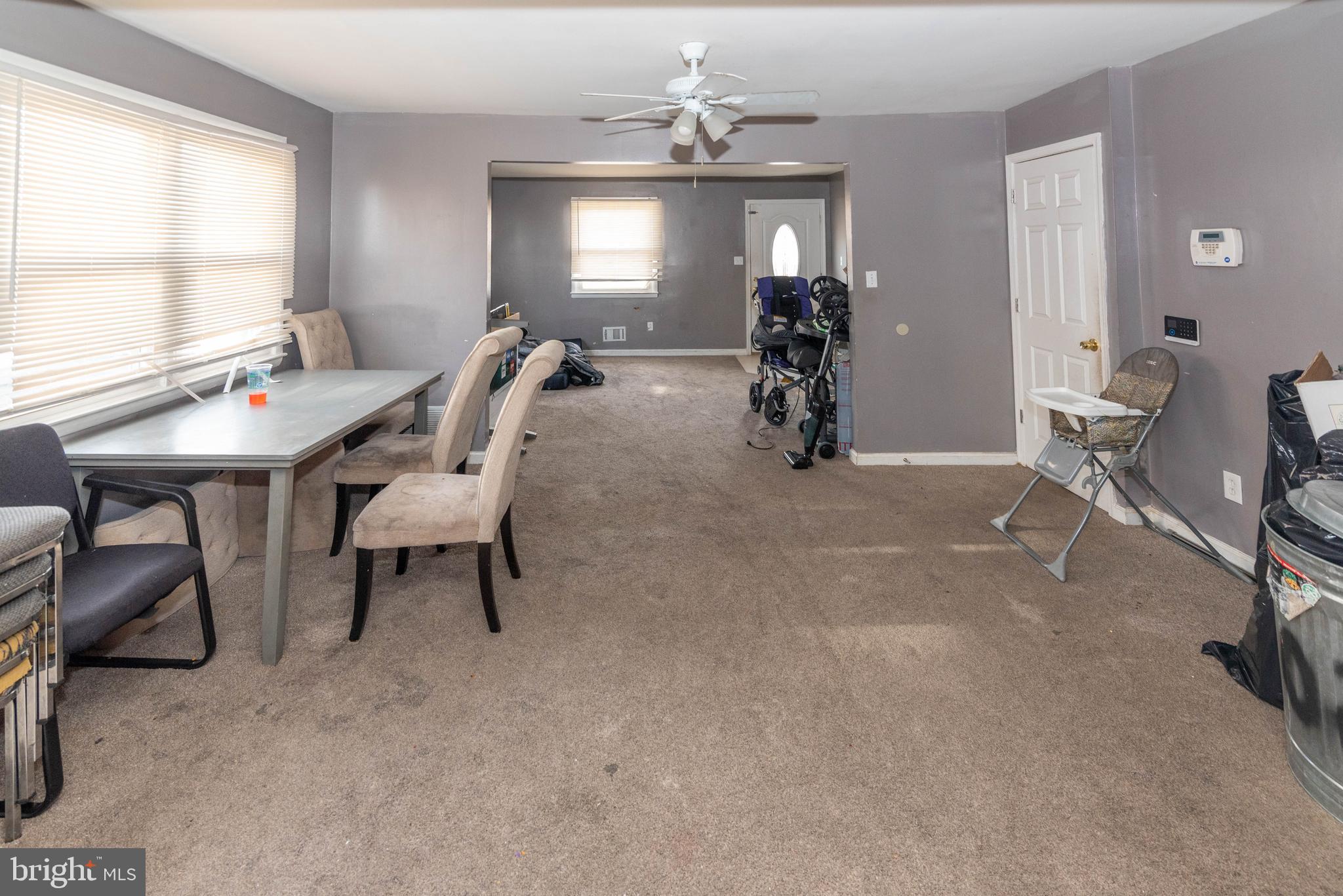 HOLLAND HILL - Residential