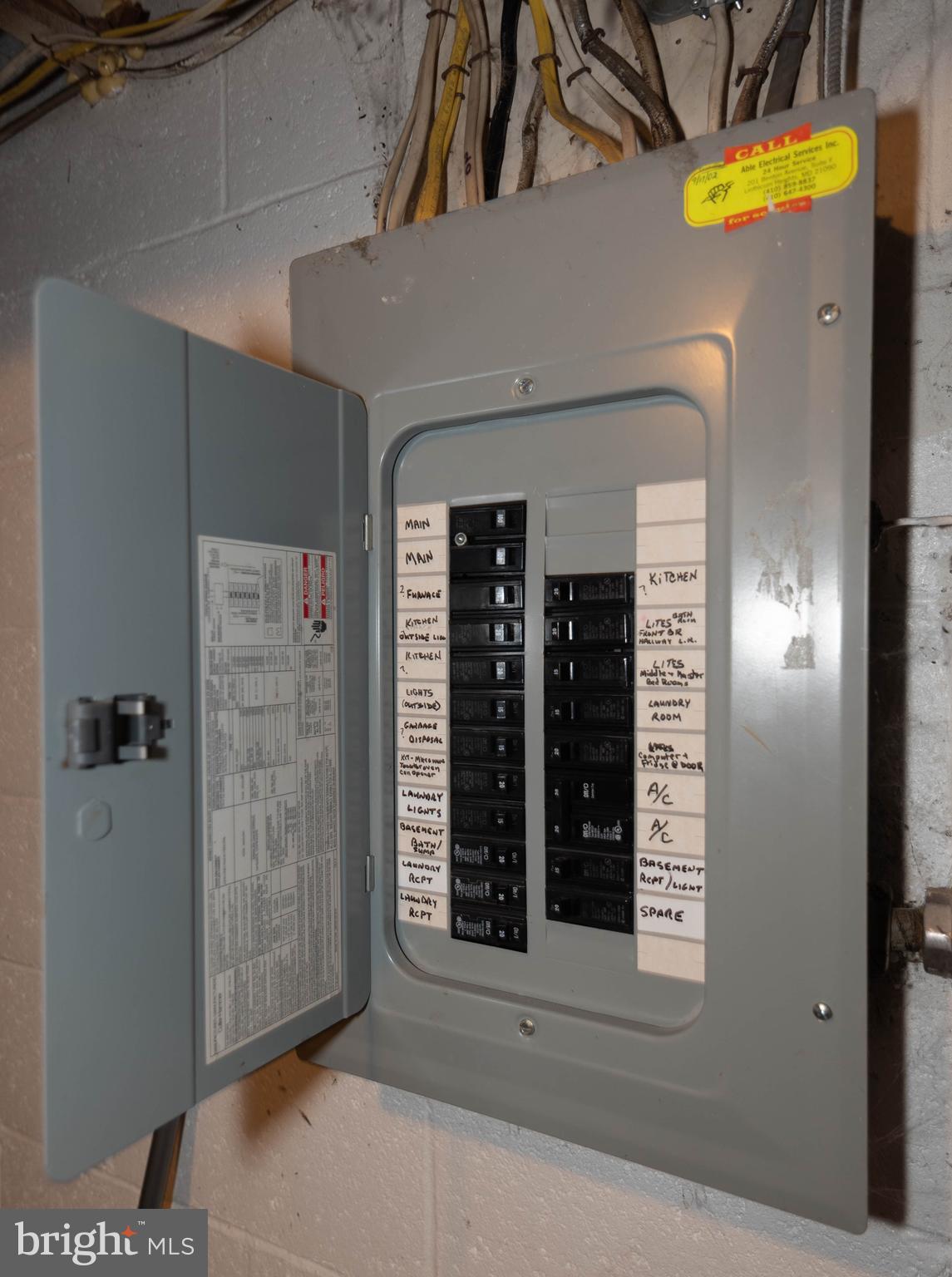 HOLLAND HILL - Residential