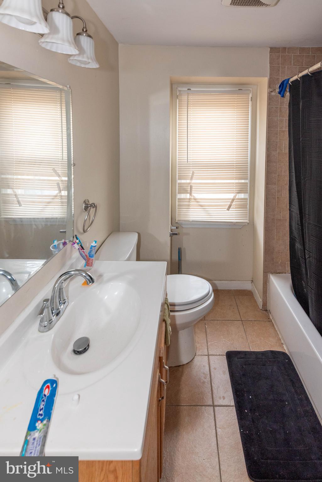 HOLLAND HILL - Residential